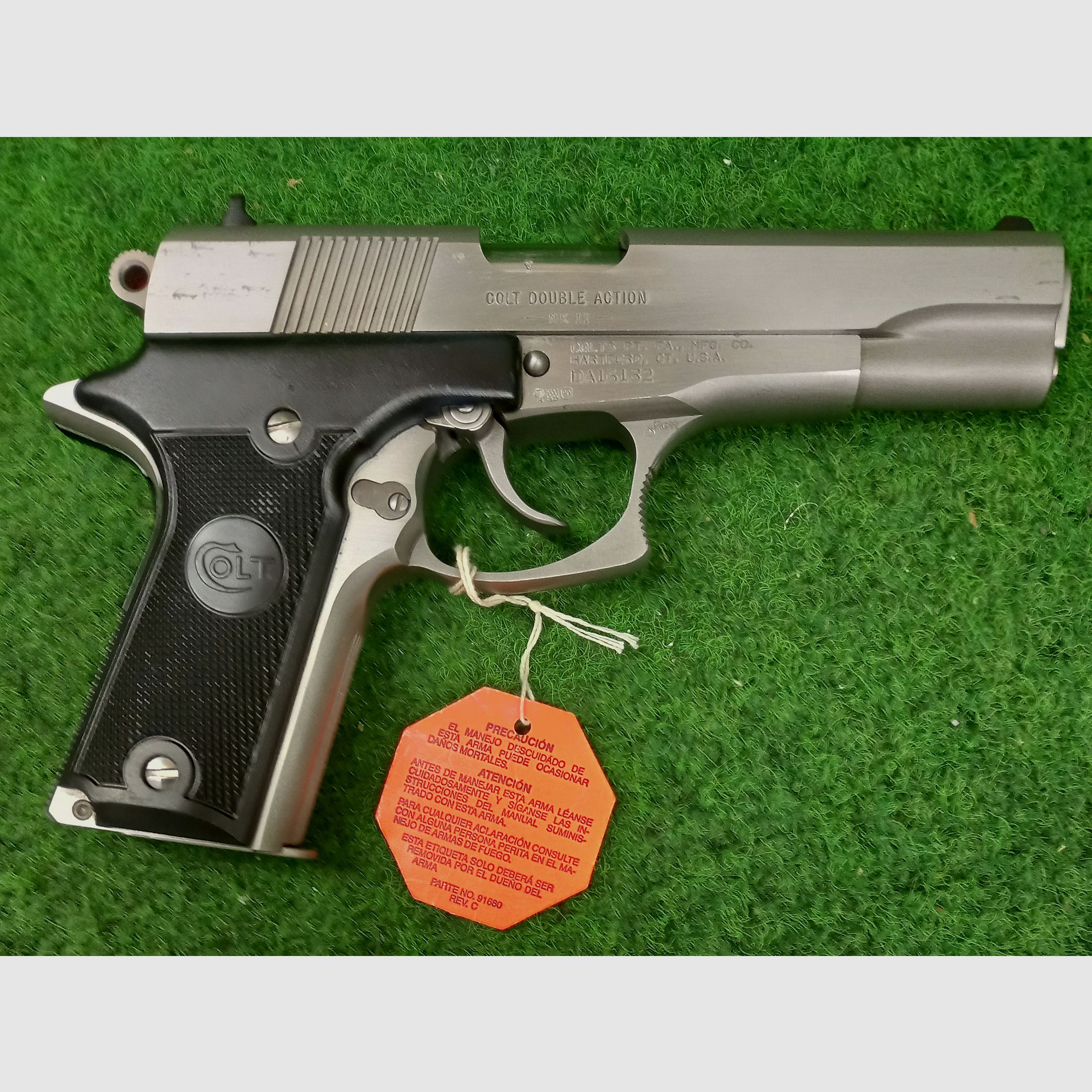 Pistola Colt Double Eagle en calibre .45 AUTO de acero inoxidable