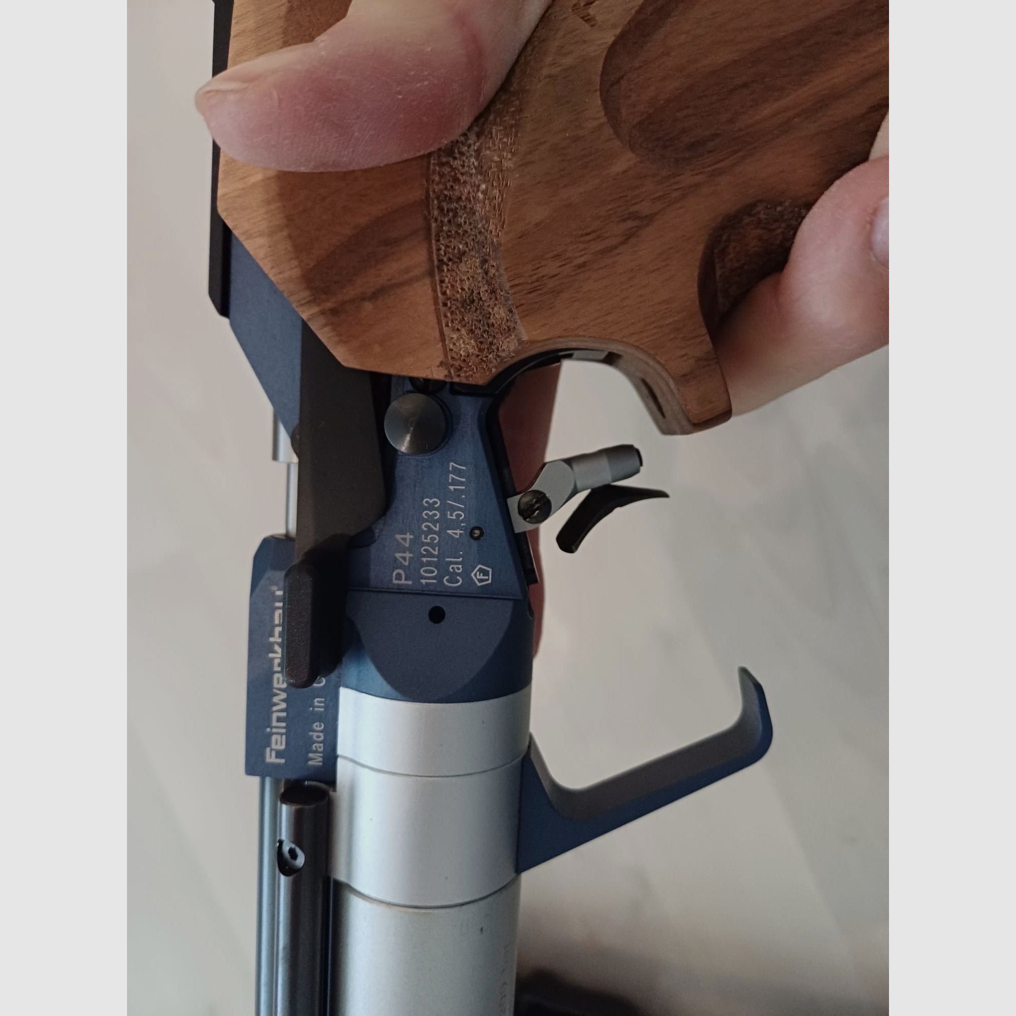 Air pistol Feinwerkbau P55 with 6500 air rifle pellets - Right-handed