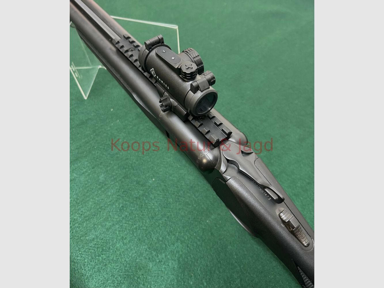 AKKAR Churchill 512 HD Defense