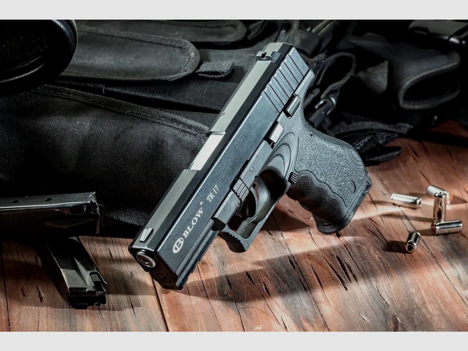 BLOW TR17 9mm P.A.K. Schreckschusspistole Glock 17 Nachbau