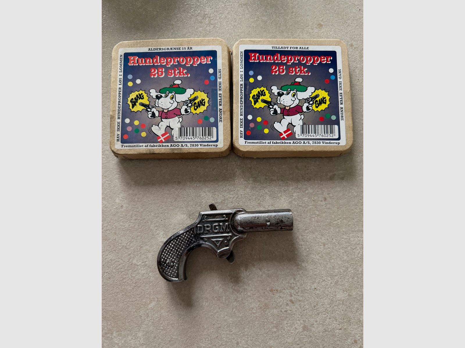 Pistolina a salve TIP degli anni 1920-1930 con cartucce a salve, immagine 2 di 3