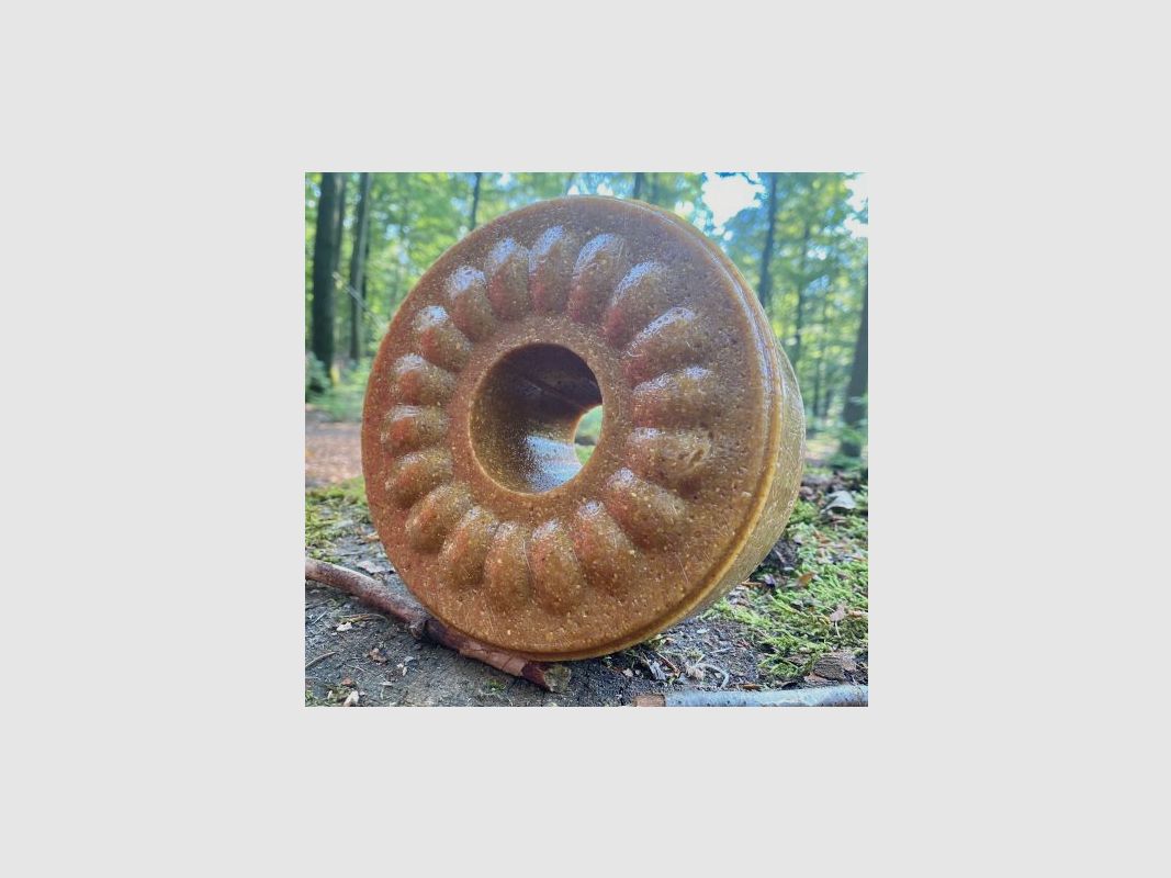 Wildlutscher Wild Leckstein Salziger Mais mit gemahlenem Mais