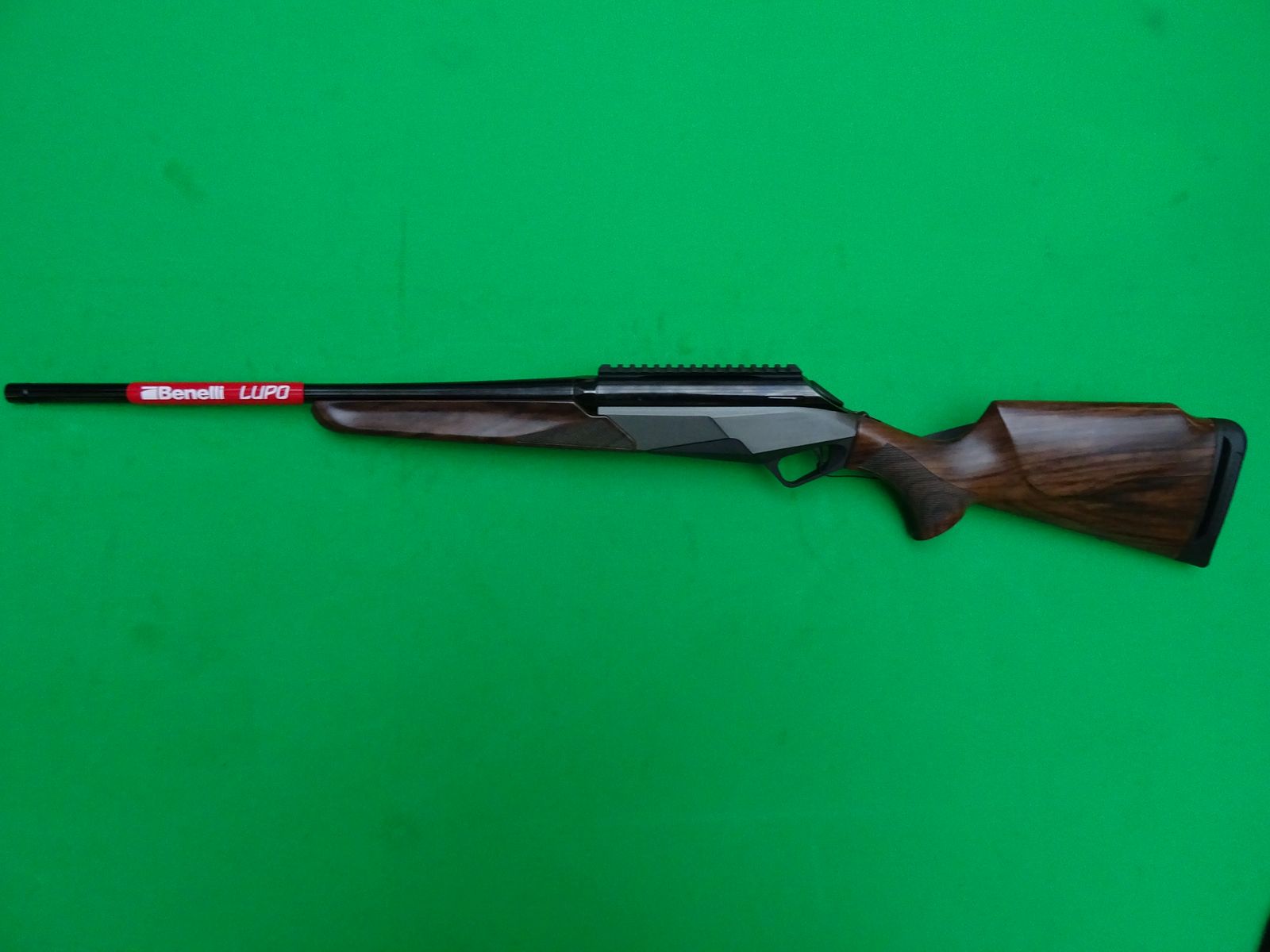 Benelli Lupo