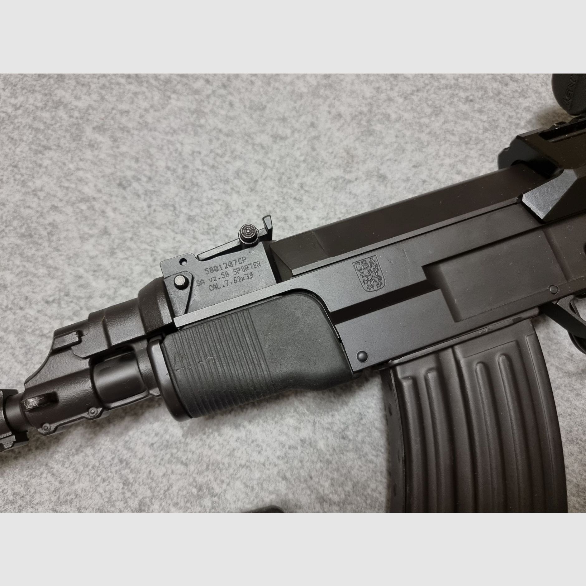CSA VZ58 Sporter - cal. 7,62x39 - kompakte Büchse - mit Zubehör und Red Dot