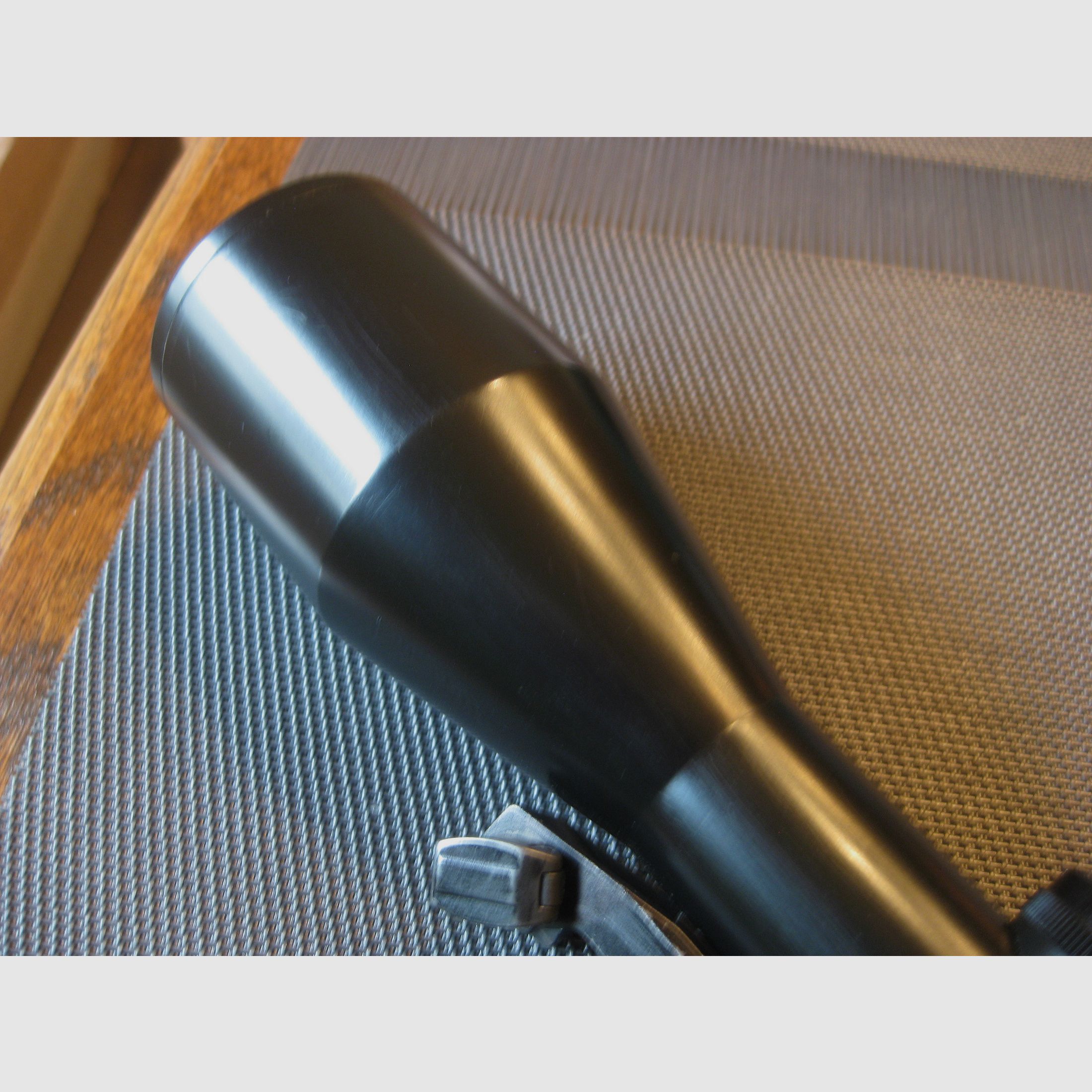 Gebrauchter KLASSIKER. Das Schmidt&Bender 3-12x50 mit Absehen-1 (ähnlich ZEISS-Diavari Absehen) inkl. älterer Blaser-Sattelmontage! Kein Swarovski-LEICA-Kahles-Nickel