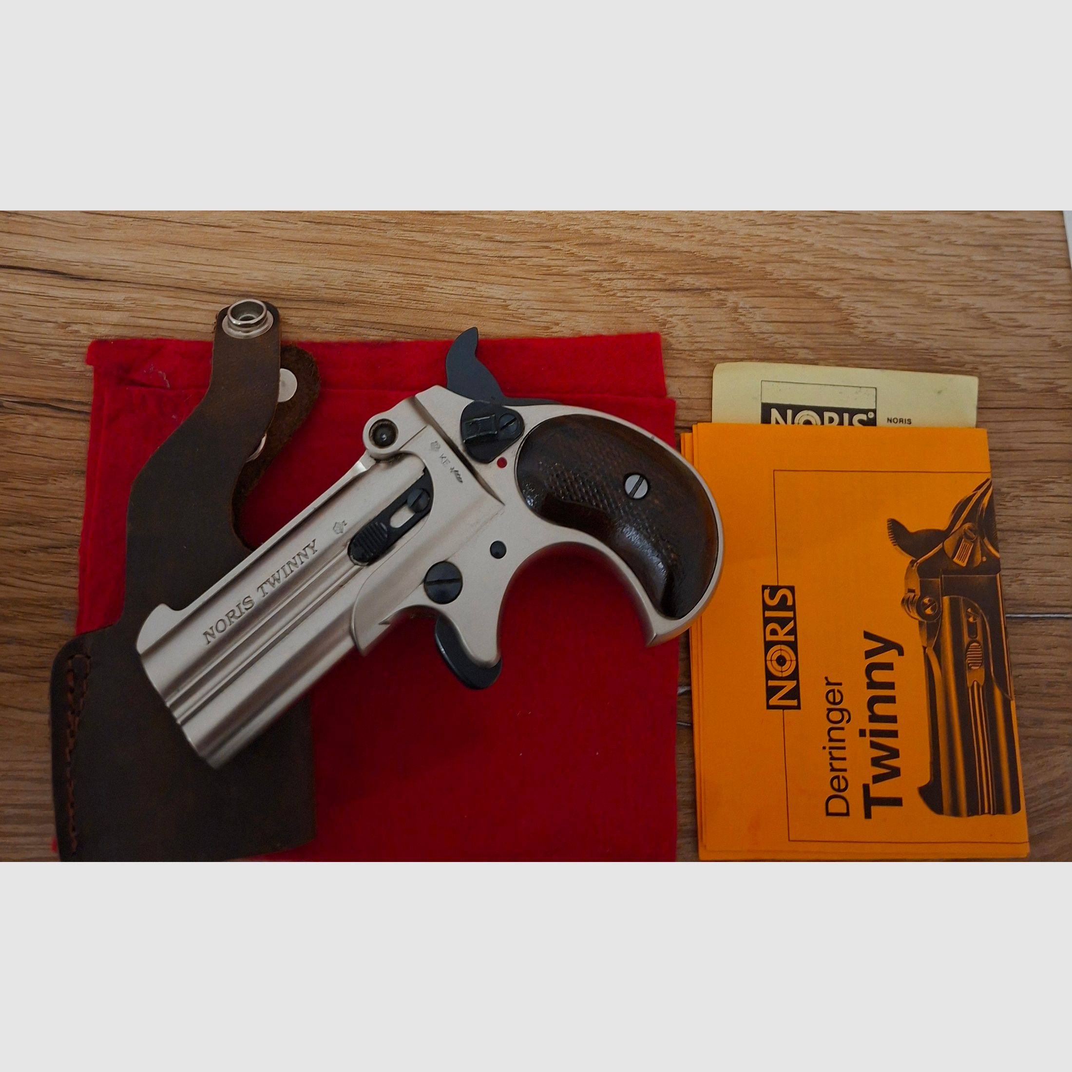 Noris Derringer PTB 550 mit Holster 