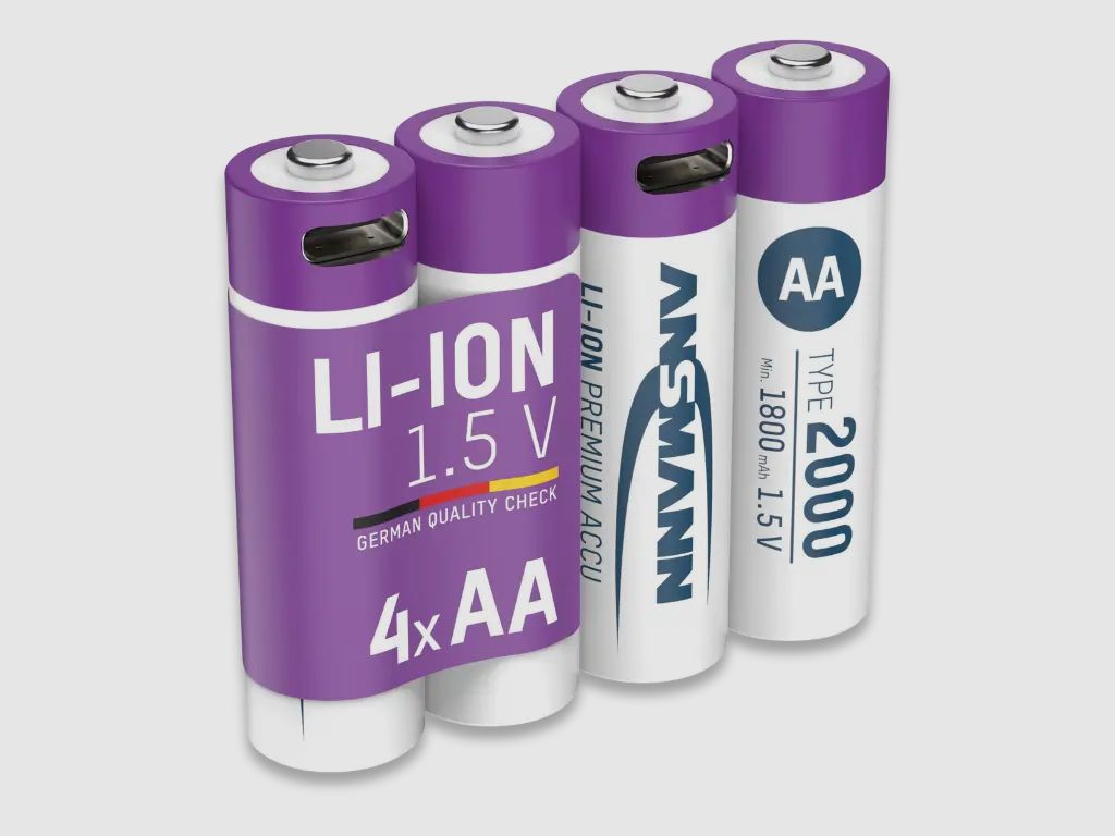 Pacco da 4 batterie AA Li-Ion Ansmann con cavo di ricarica
