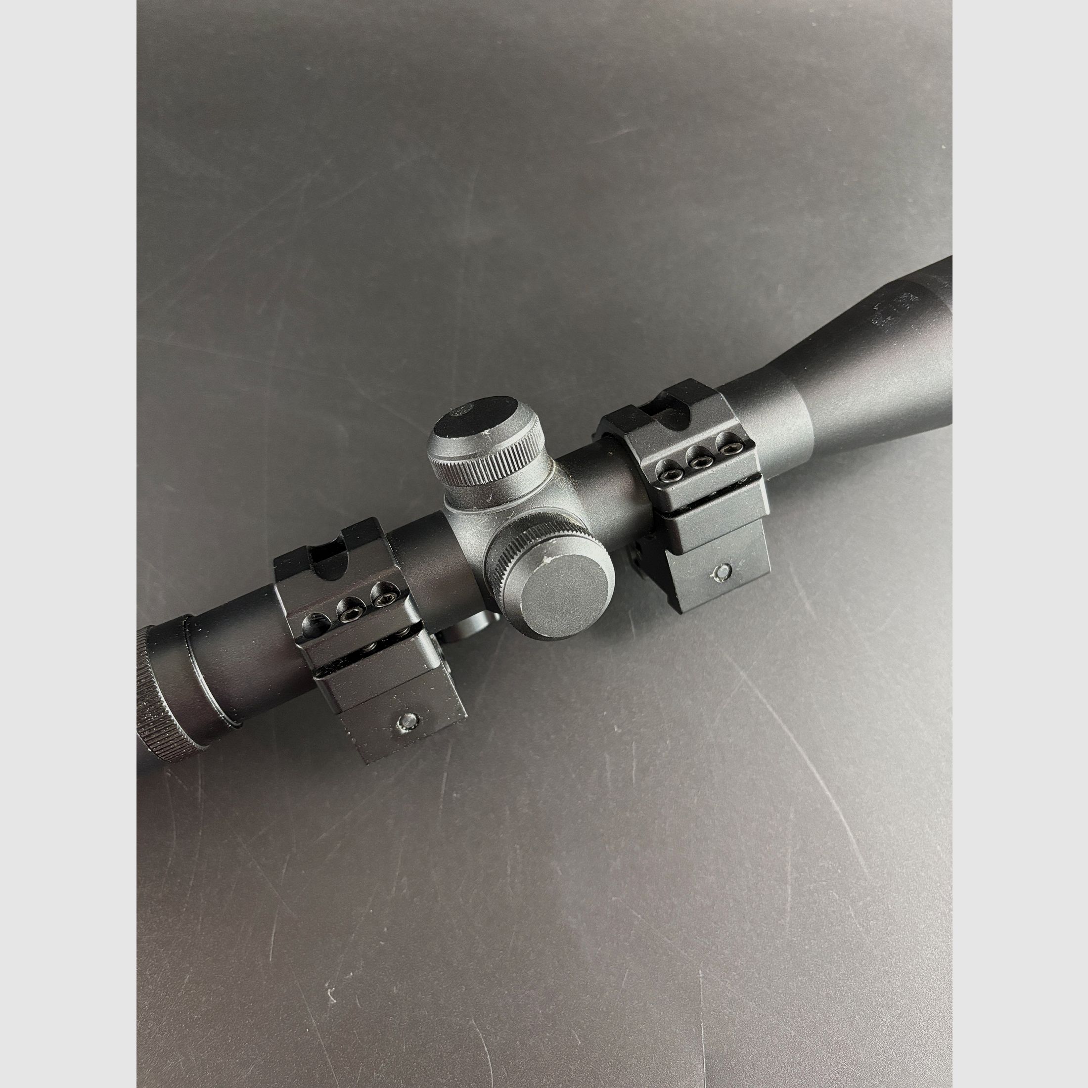 Aussteller FOCUS In Sight 4x32 1/4 MOA Absehen 4A 108160-2 Zielfernrohr