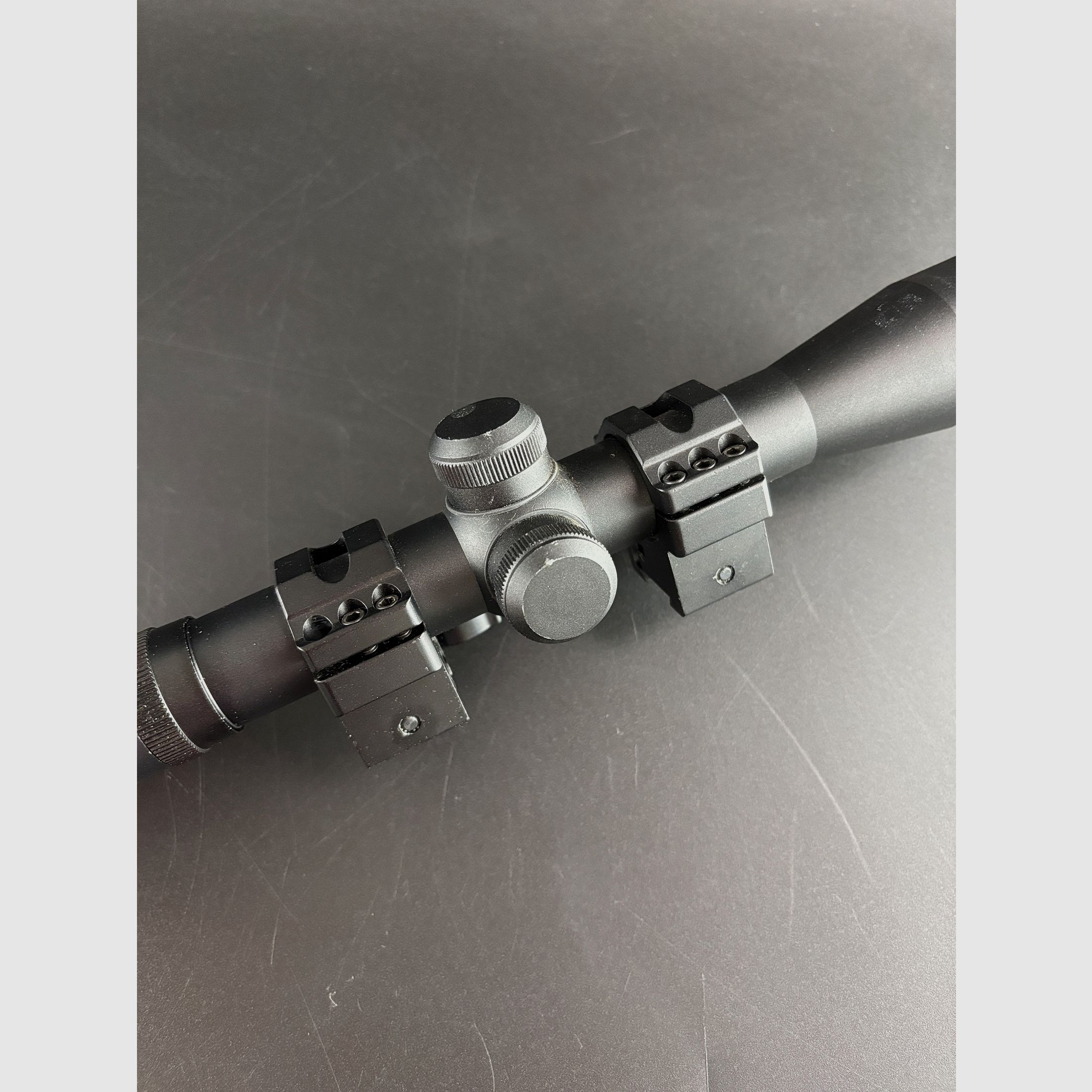 Aussteller FOCUS In Sight 4x32 1/4 MOA Absehen 4A 108160-2 Zielfernrohr