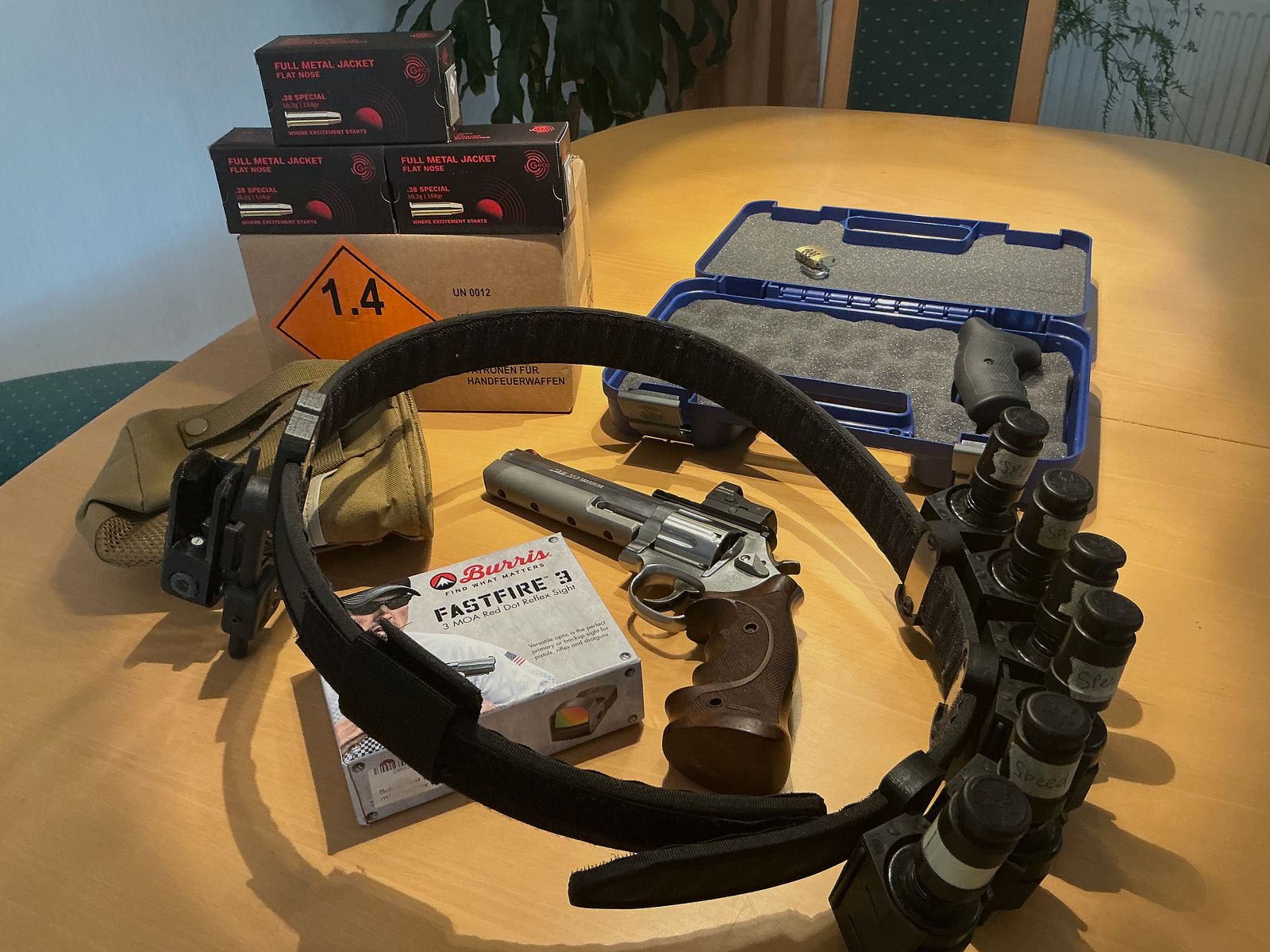 KW revolver
