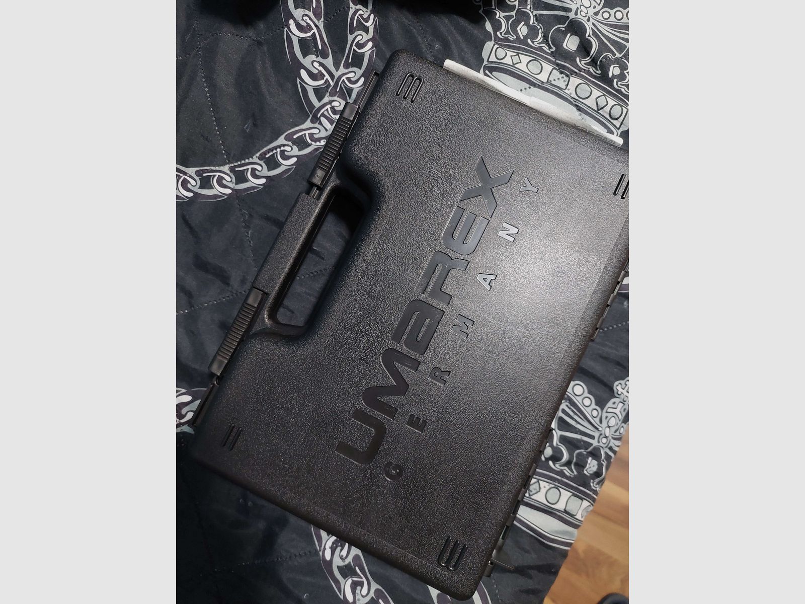 Walther PPQ + Original Walther Pistolen-Holster & 1 Extra Magazin