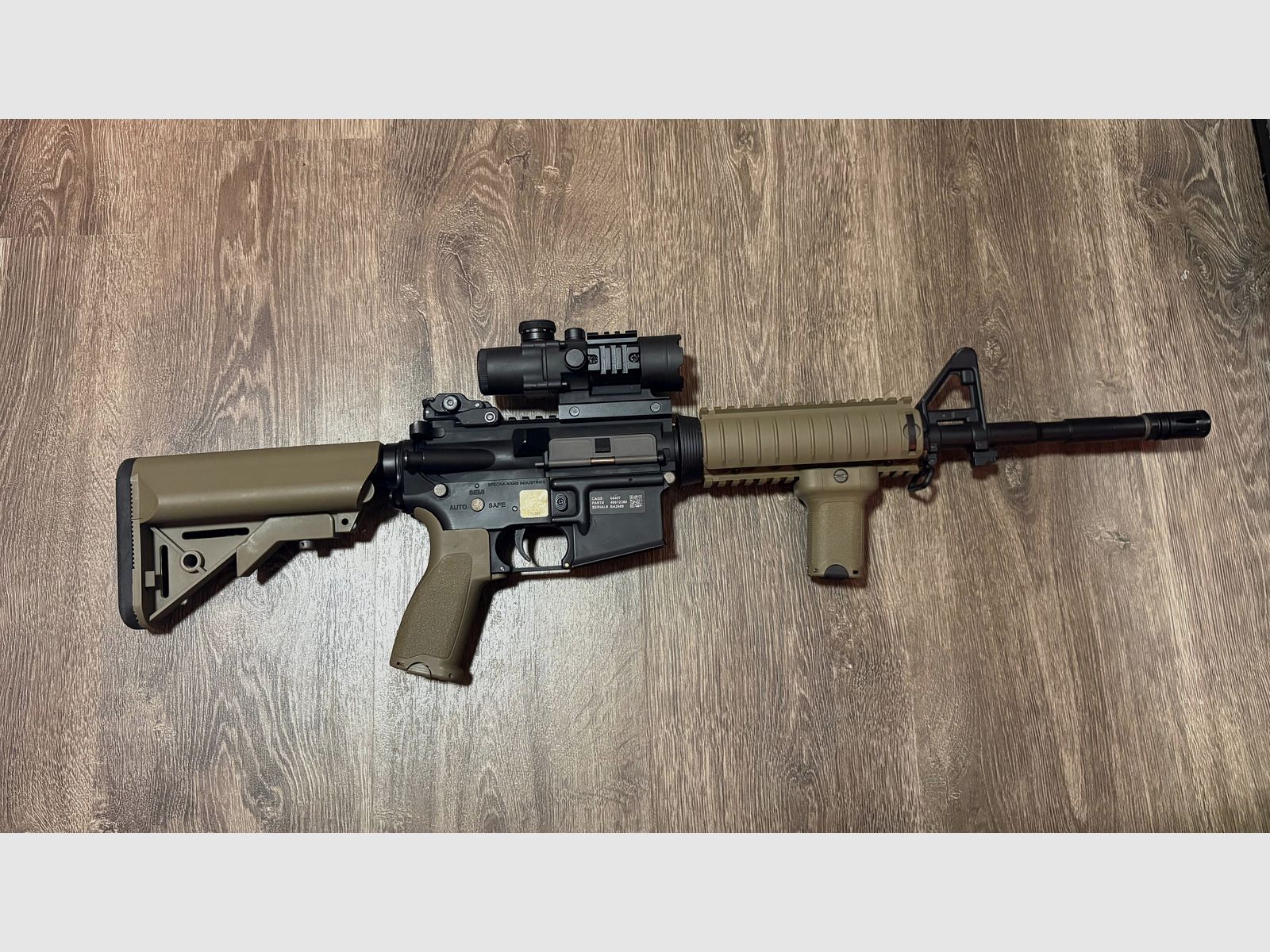 Airsoft Komplettset Specna Arms RRA SA-E03 EDGE fusil, fusil à pompe, pistolet, gilet pare-balles, casque