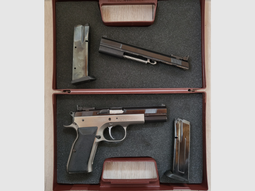 Tanfoglio Ultra Match en calibre 45 ACP avec système interchangeable 9x19 5 pouces, image 1 sur 6