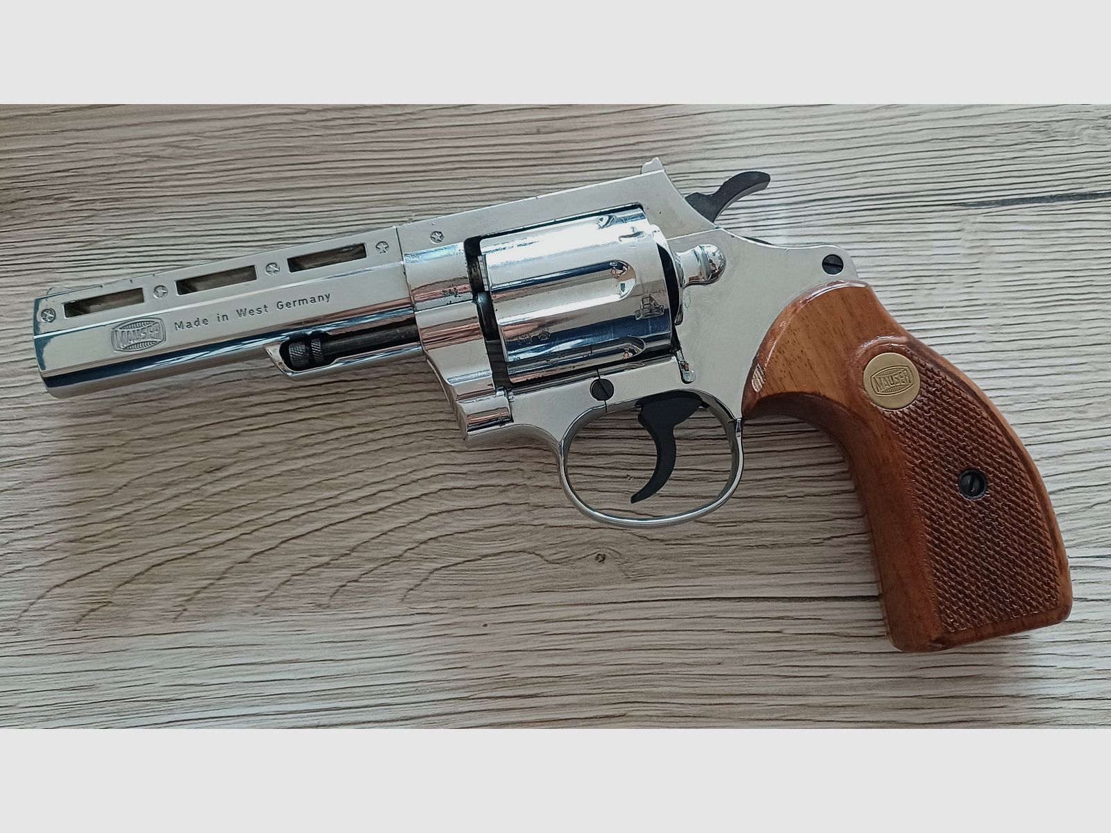 Schreckschuss revolver: Mauser L100 380 knal chroom PTB 326