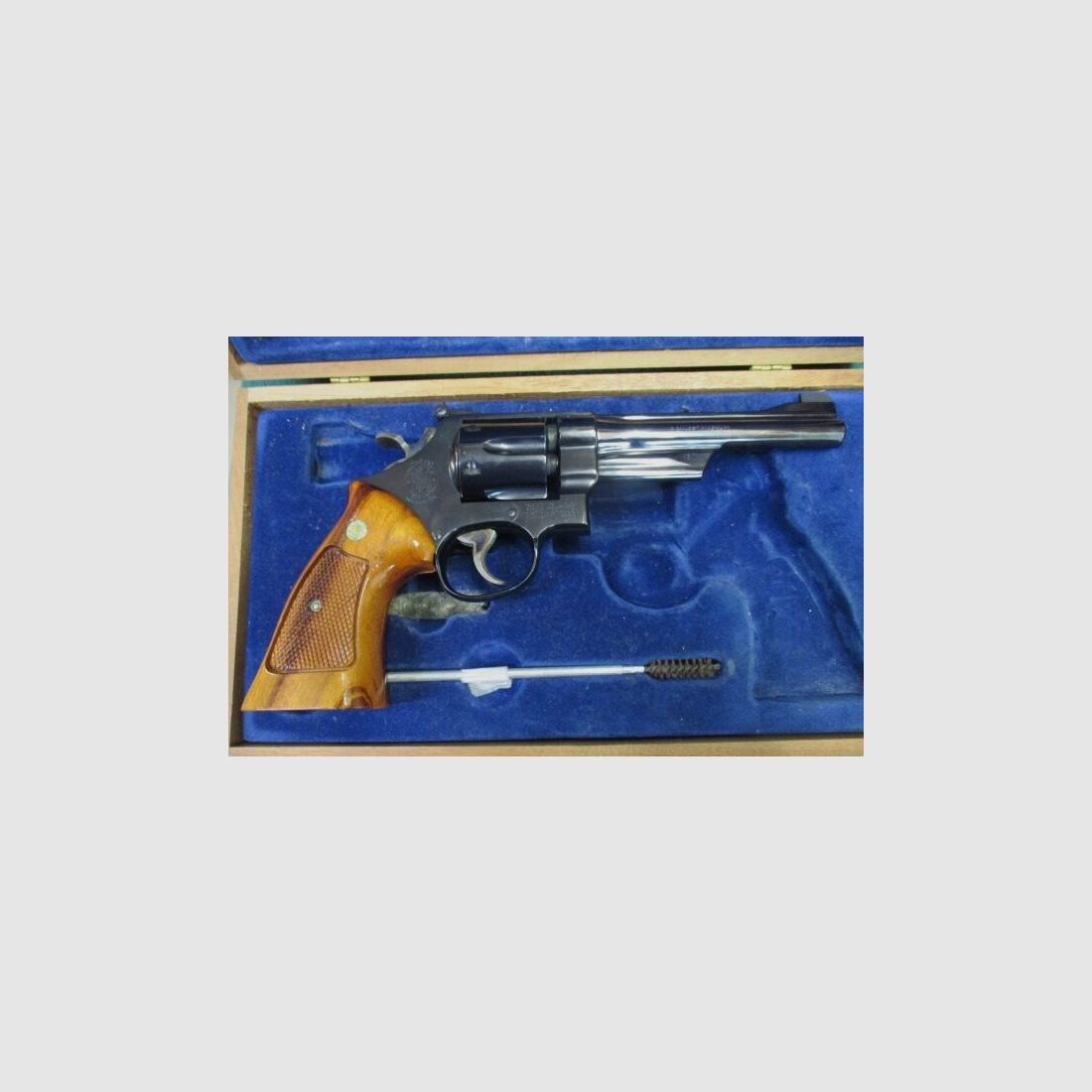 Revolver Smith & Wesson Model 27-2 in Presentation Case .357mag 27-2