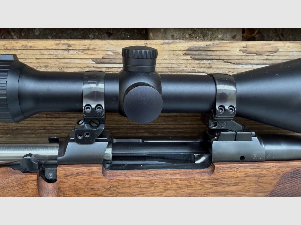 ZBROJOVKA BRNO CZ 557 Luxe avec Meopta 3 - 12x56 RD .30-06Spring