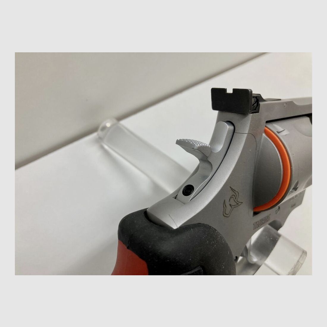 TAURUS	 Raging Bull  - Waffen Friedrichs