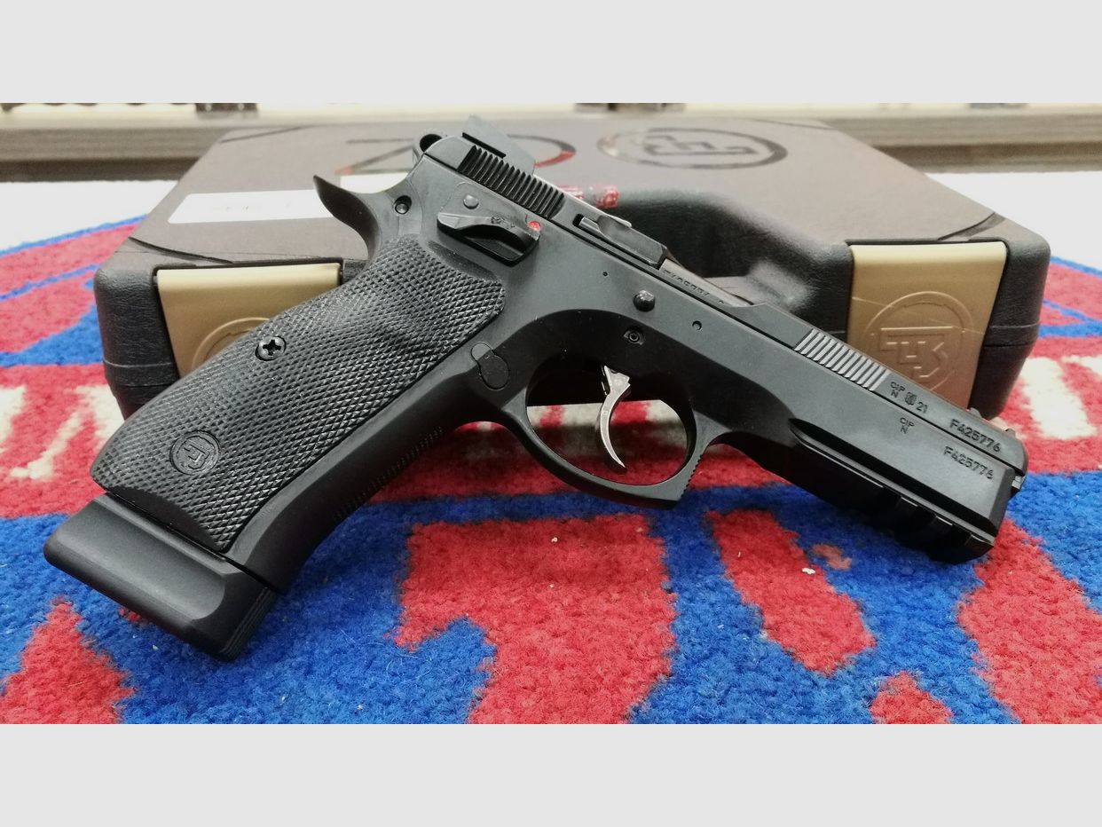 CZ SP01 Shadow 9×19, immagine 2 di 3