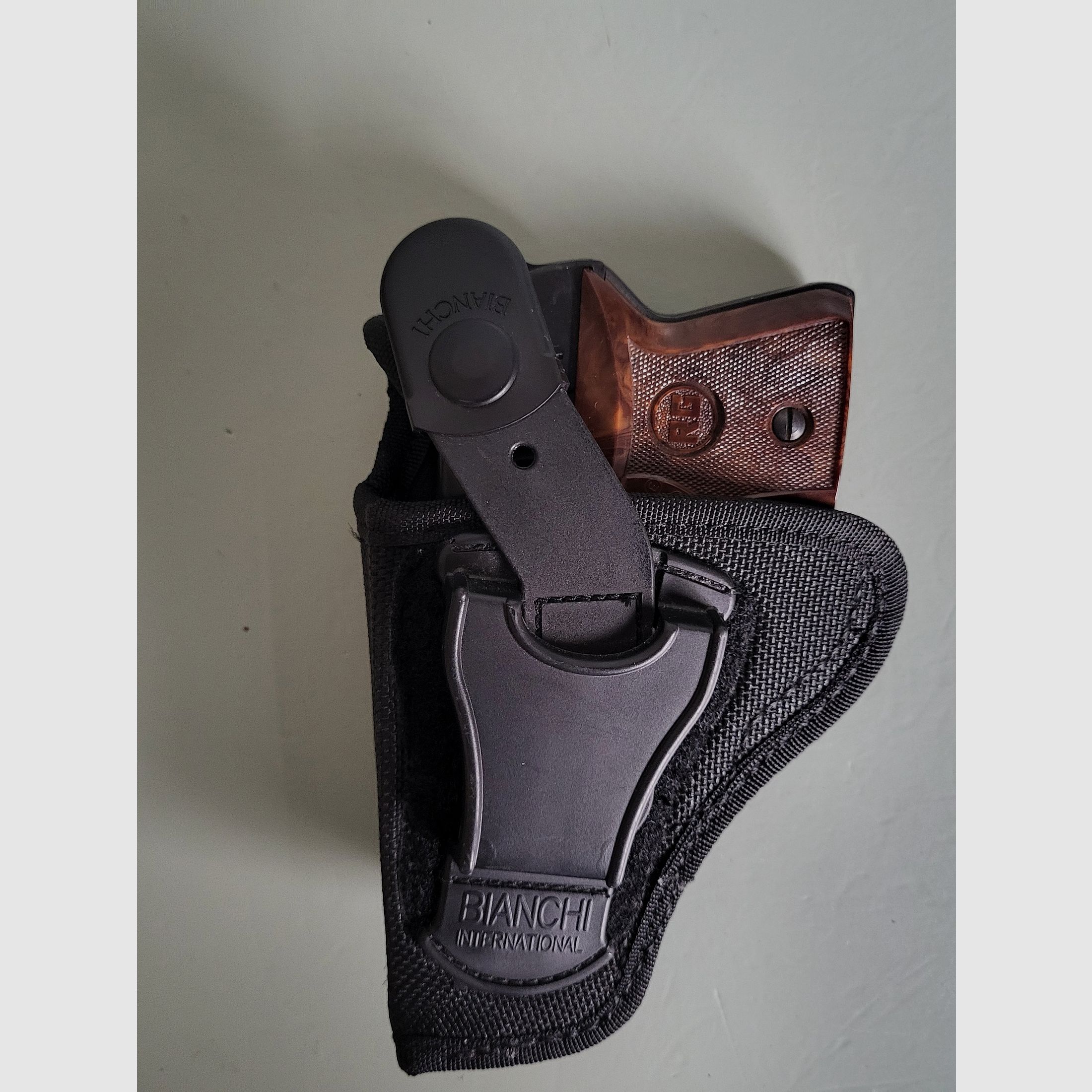 Pistolet à gaz de poche - arme de tir d'alarme RÖHM RG 3S - années 1970