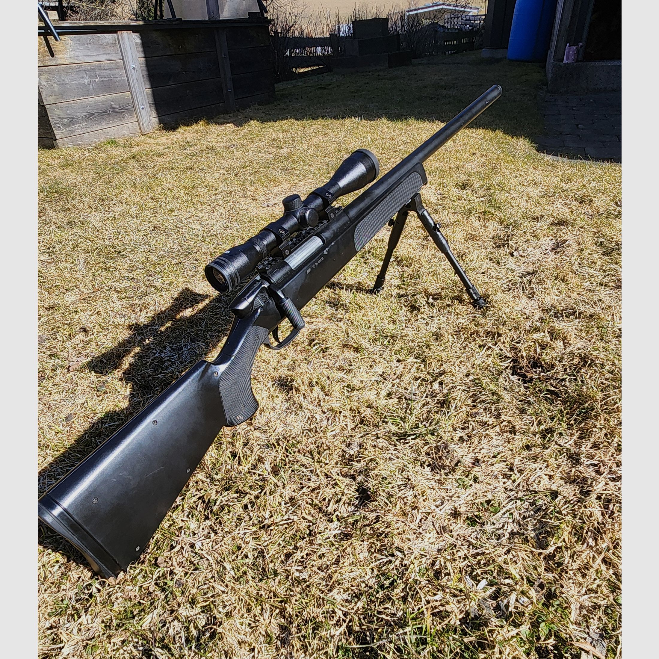 Airsoft SSR4, SSG69, Beretta M92 mit Zubehör und Plattenträger Set