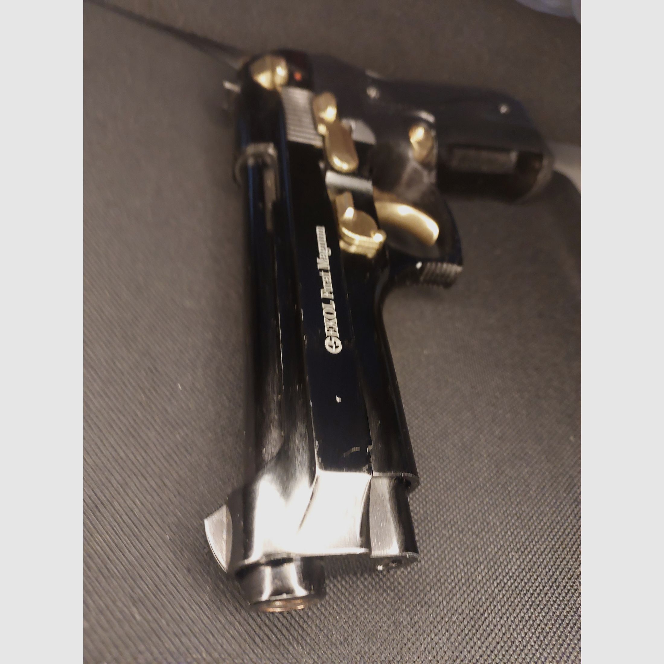 Ekol Firat Magnum Schreckschuss Pistole Schwarz/Gold Kal. 9mm P.A.K. (PTB 1112)