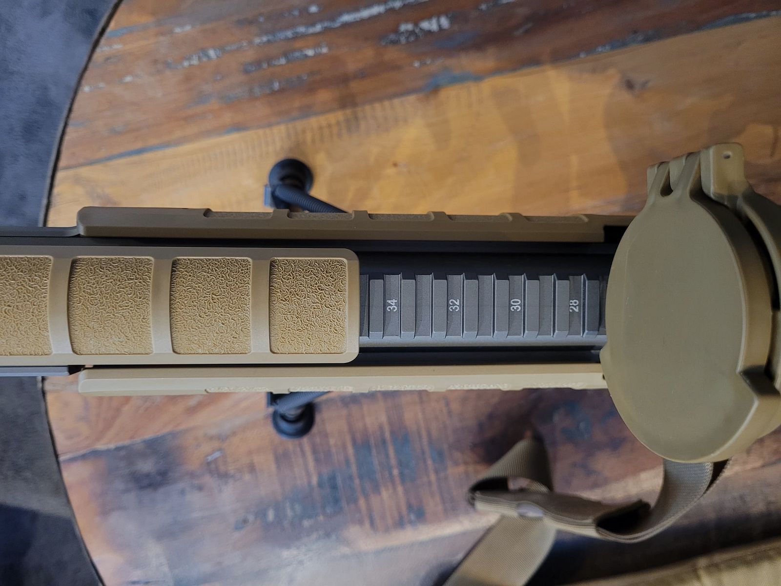 H&K zelfladende geweer Mod. MR308A3 (RAL8000) 20 met accessoires G28 10 schots magazijn en Schmidt & Bender 3-20x50 PMII Ultra Short & diverse accessoires