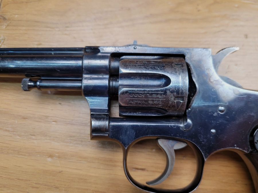 Rarissime und primärer Revolver Smith&Wesson Hand Ejector 1. Modell 1896 – Kal. 32SW Long – Der erste der legendären Reihe Smith mit klappbarem Trommel – Nur 19.712 Exemplare – TBE + und Kategorie D, Bild 16 von 17