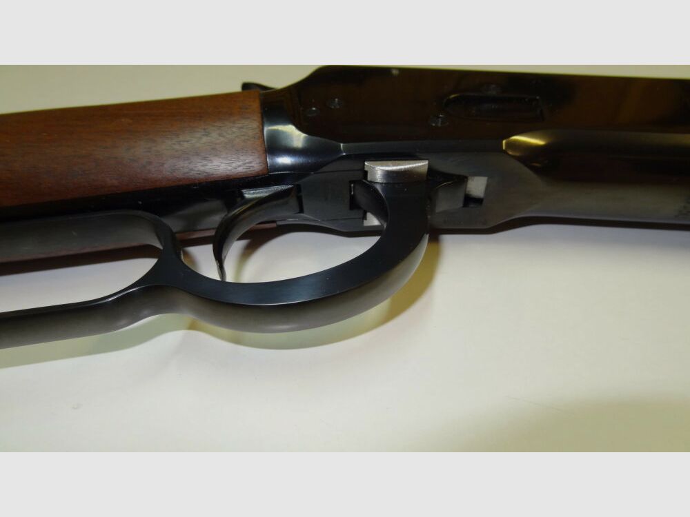 Winchester karabinek z podwójnym mechanizmem przeładowania Winchester Model 1892 Krótki Karabin 20" .357Magnum