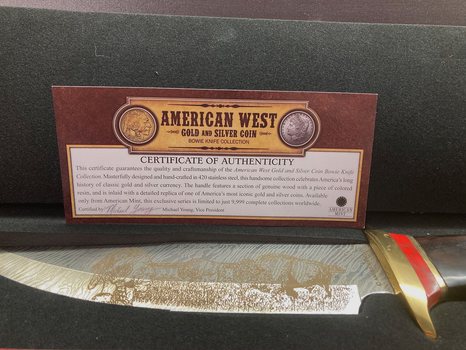 Zwei neue Bowie-Sammlermesser von American Mint
