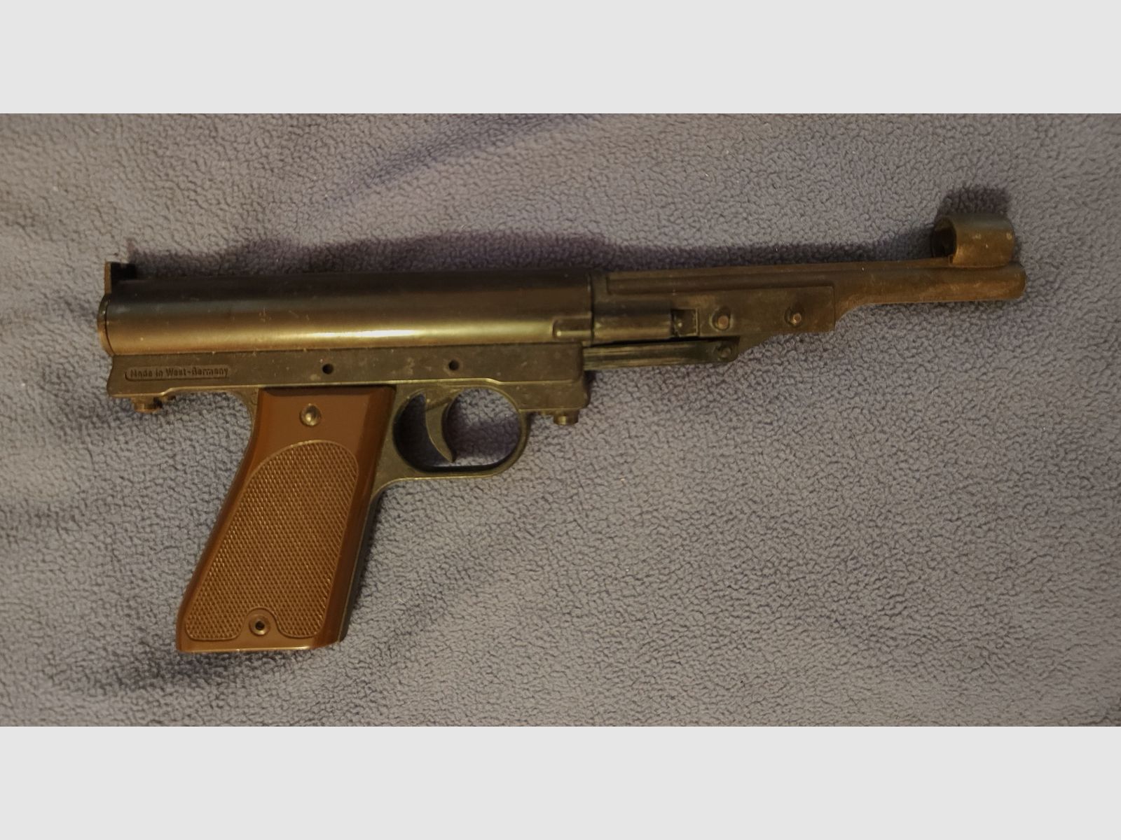 Récord pistola de aire comprimido con F en el pentágono calibre 4,5 mm antiguo