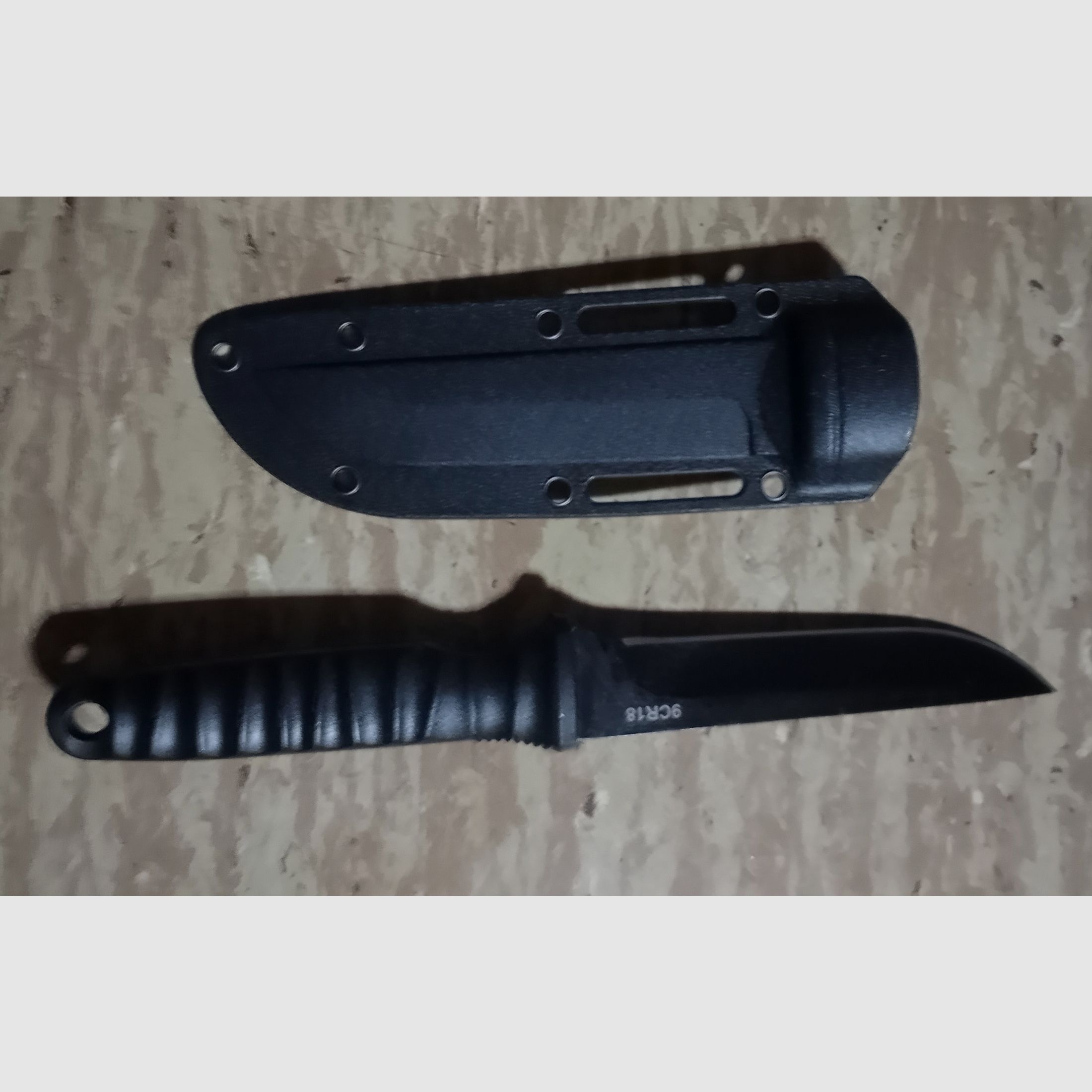 Outdoor Messer EDC stabiles Edelstahl Messer Camping klettern schwarz mit Messerscheide neuwertig aus Sammlung  /1 
