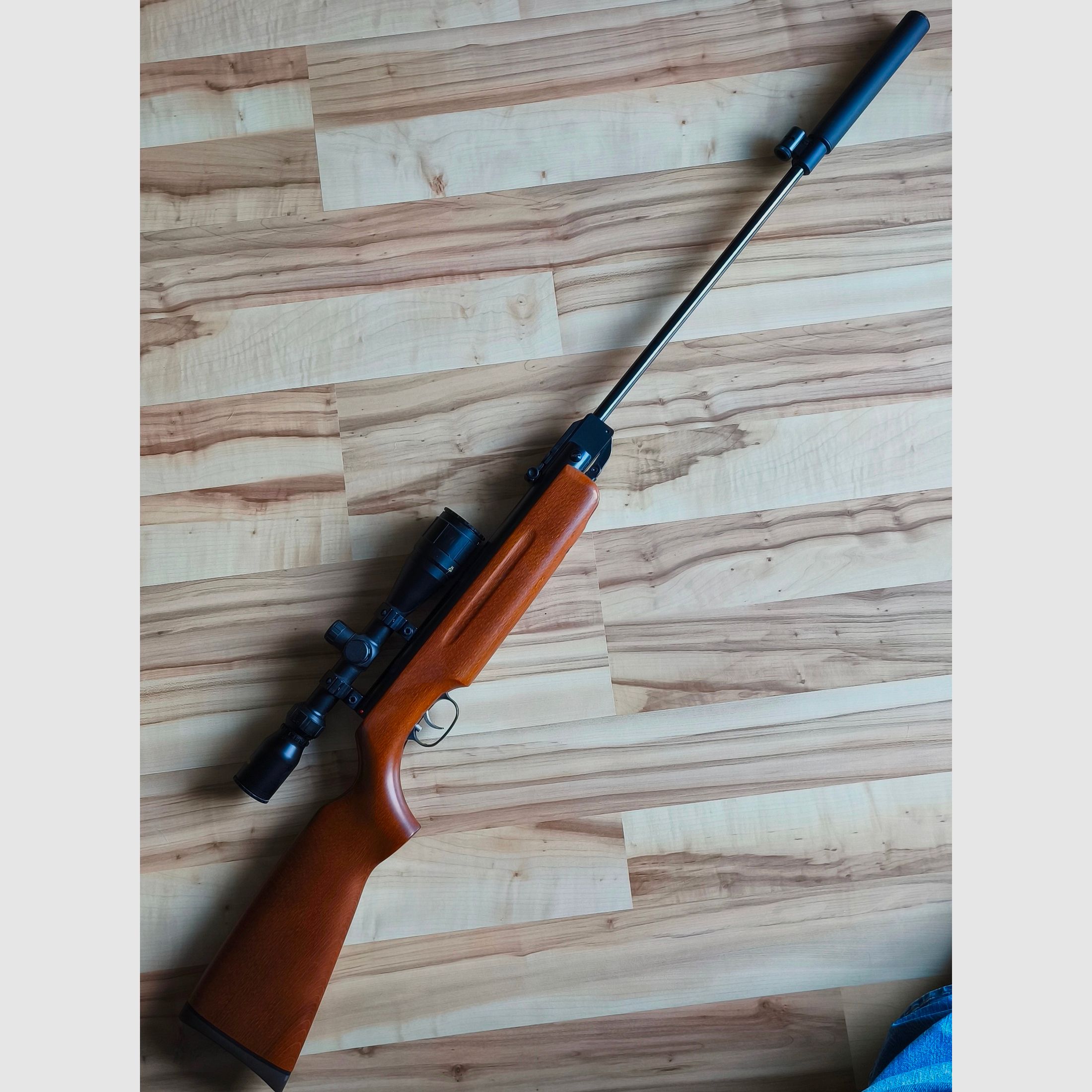 Weihrauch Gewehr HW35 incl. Schalldämpfer Kal. 4,5mm mit ZF 3-9x40