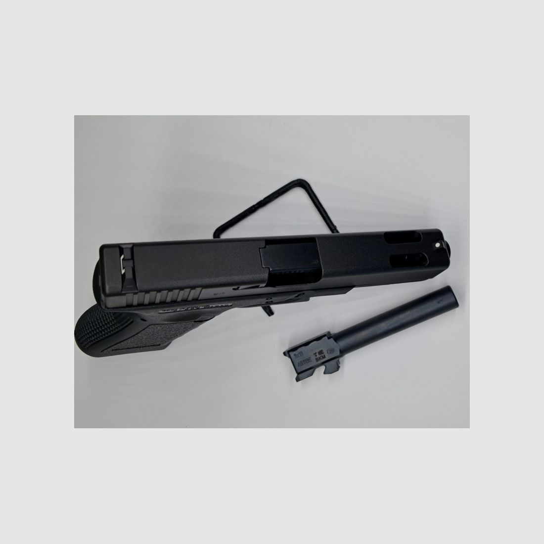 PISTOLE GLOCK 22C Gen3 Kal.40 + LAUF IGB Kal.9X19, Bild 5 von 6