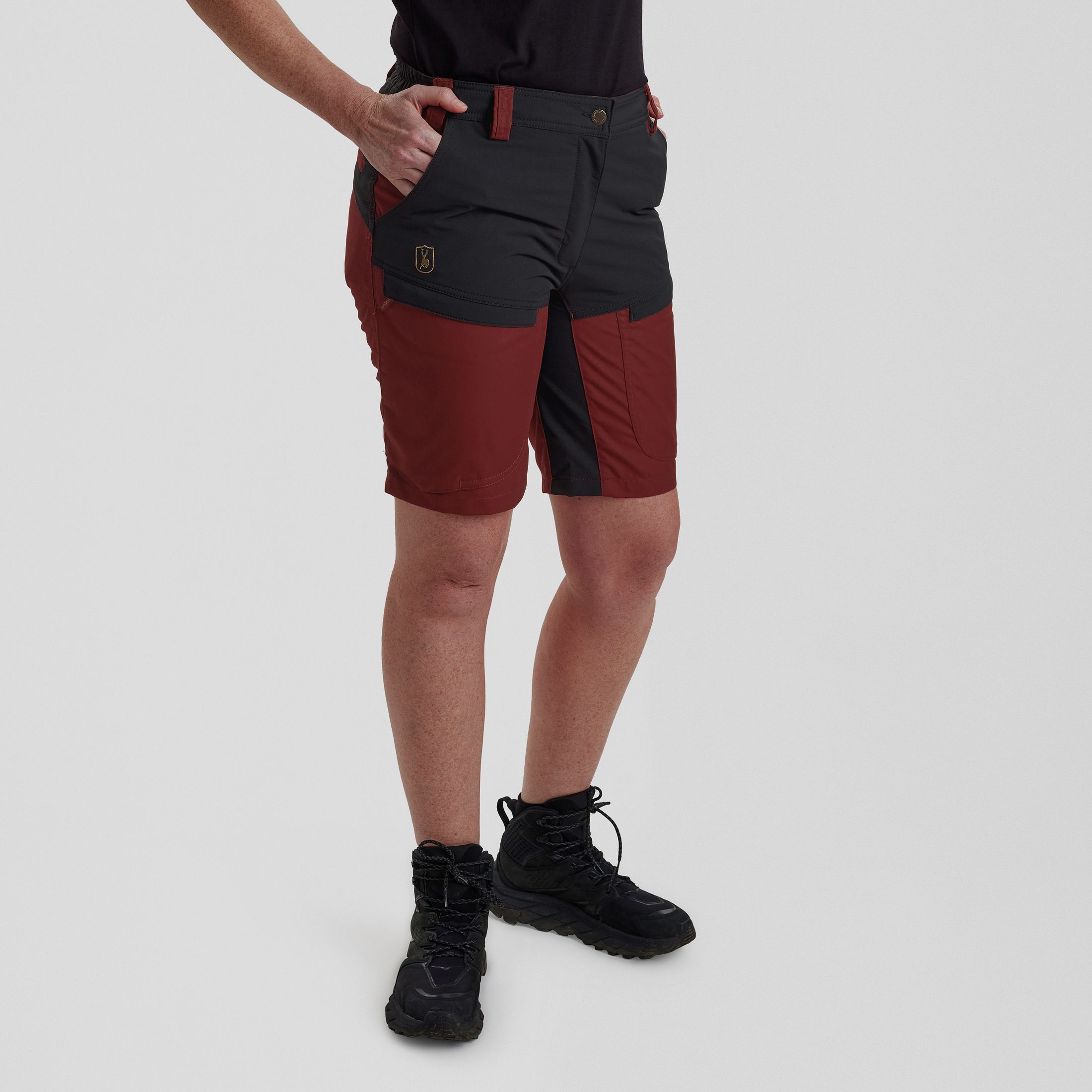 Lady Ann Shorts - Oxblood Red – Kleidergröße Damen: 48
