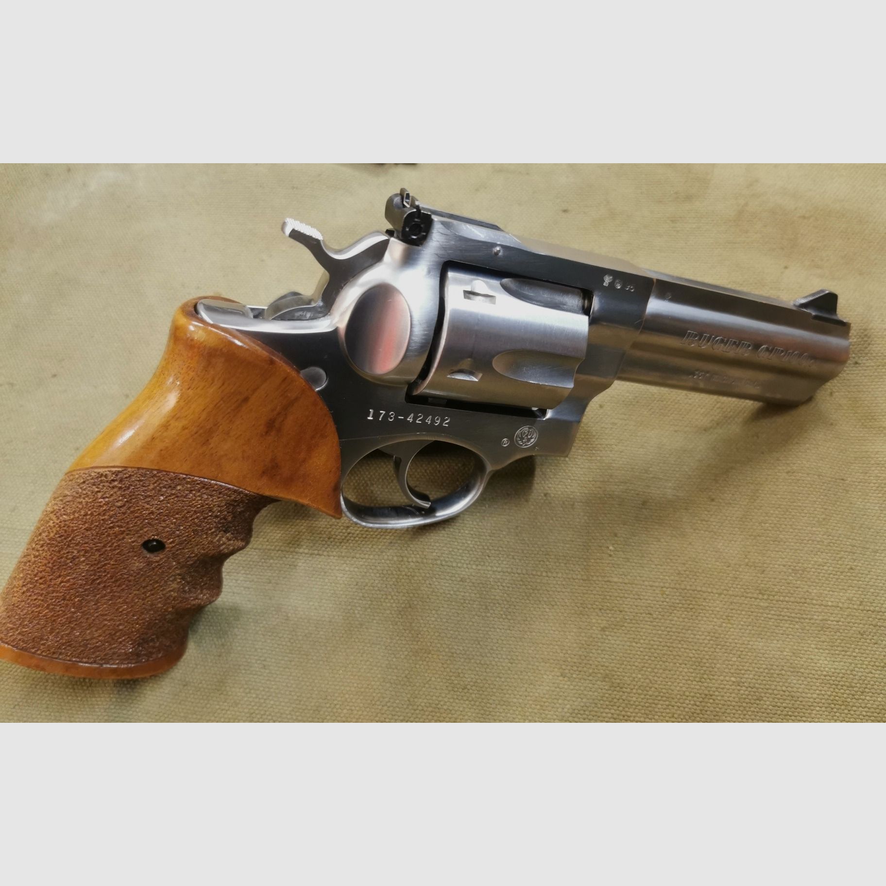 RUGER GP100  .357Mag   4Zoll schwerer Revolver