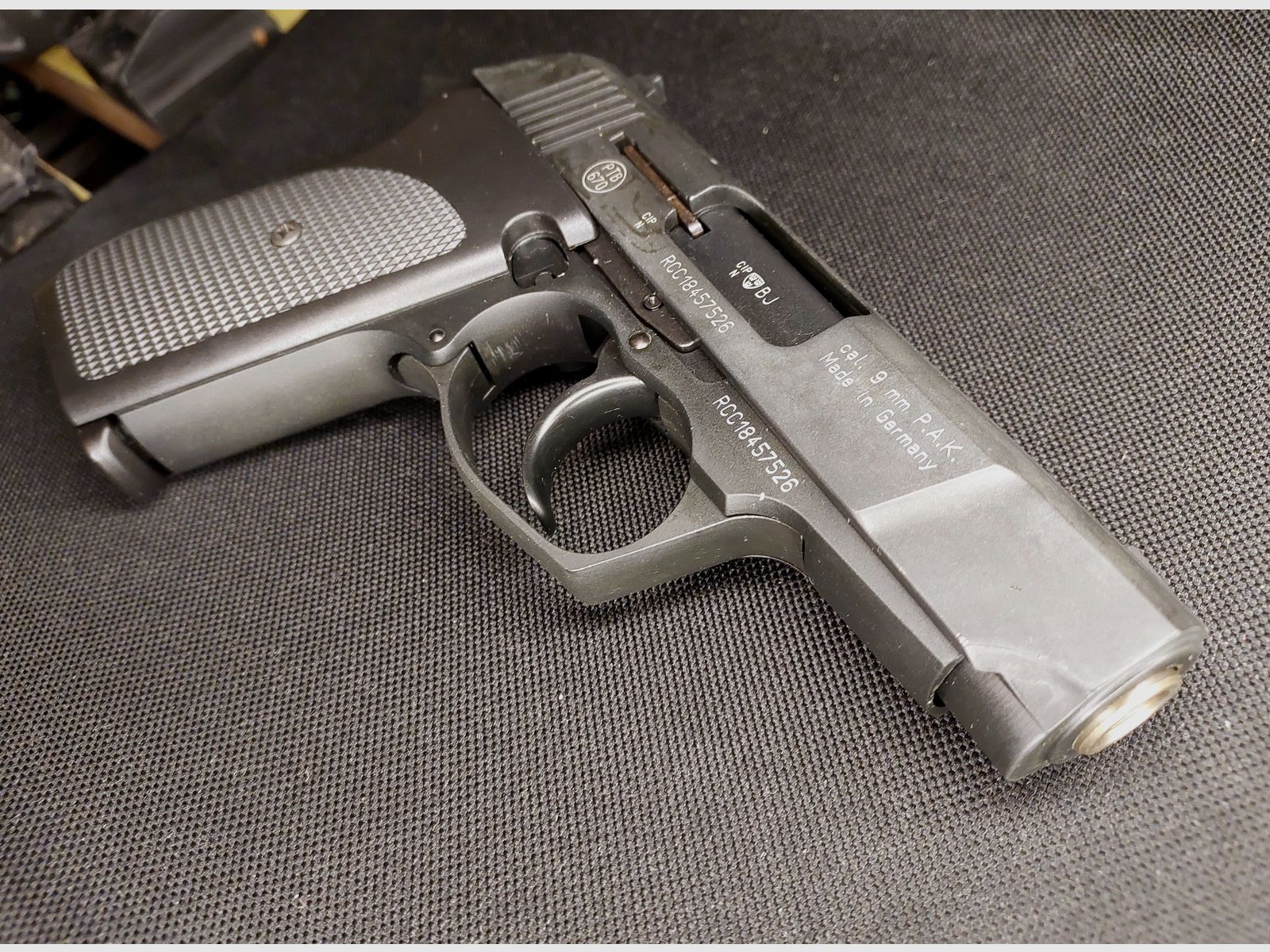 Röhm RG88 Schreckschuss Pistole brüniert (PTB 670) RG 88 neuwertig