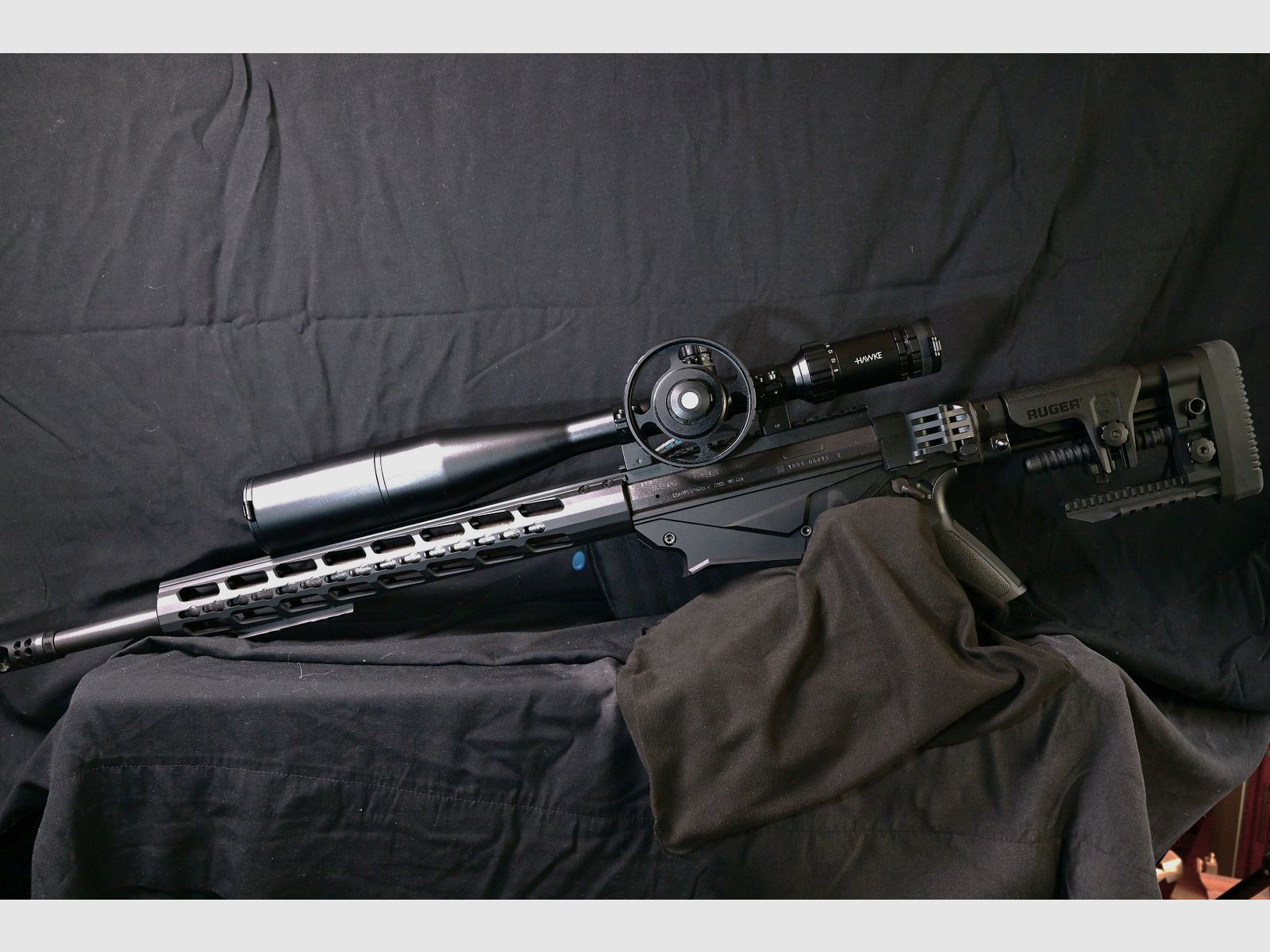 Ruger Precision Rifle .308 Winchester, canna da 24" con ottica Hawke Sidewinder 30 SF 8-32x56