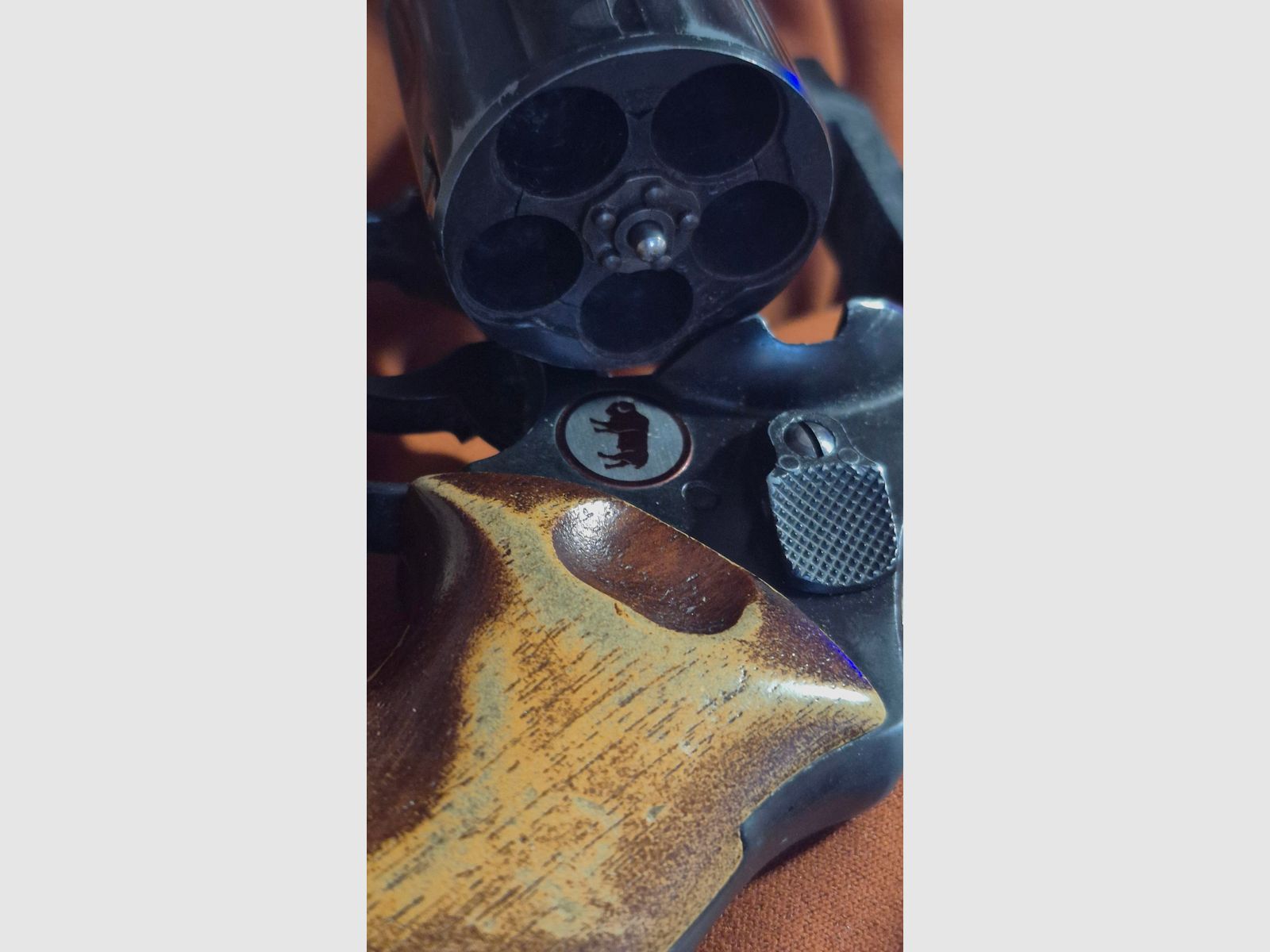 ME 453 kal. Rewolwer z śladami użytkowania