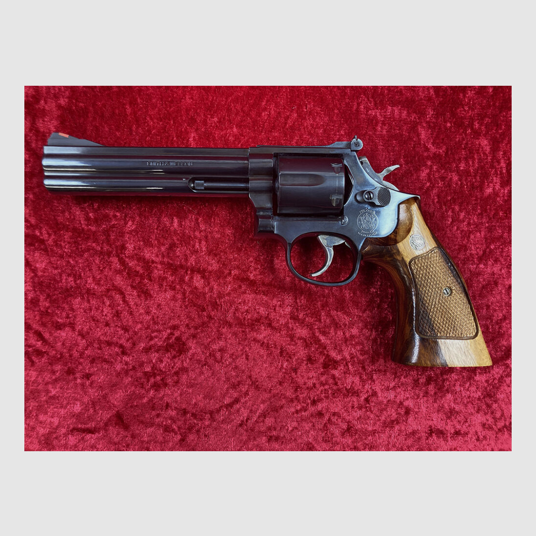 Smith & Wesson	 586-2