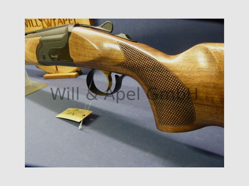 Akkar Churchill Lady Black