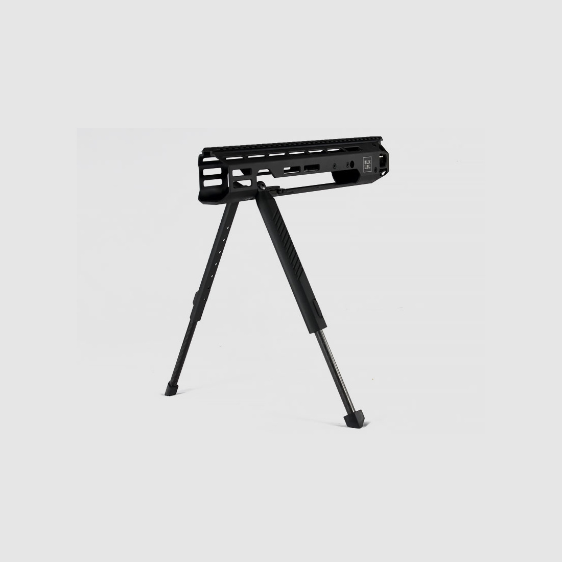 BLK LBL AR15 handguard with integrated bipod