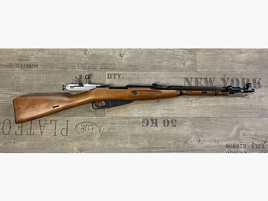 Mosin-Nagant M44 incluyendo bayoneta