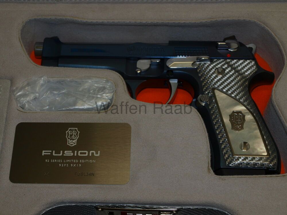 Beretta FUSION Blauw 92 FS Beretta FUSION Blauw 92 FS 92 Serie Beperkte Editie