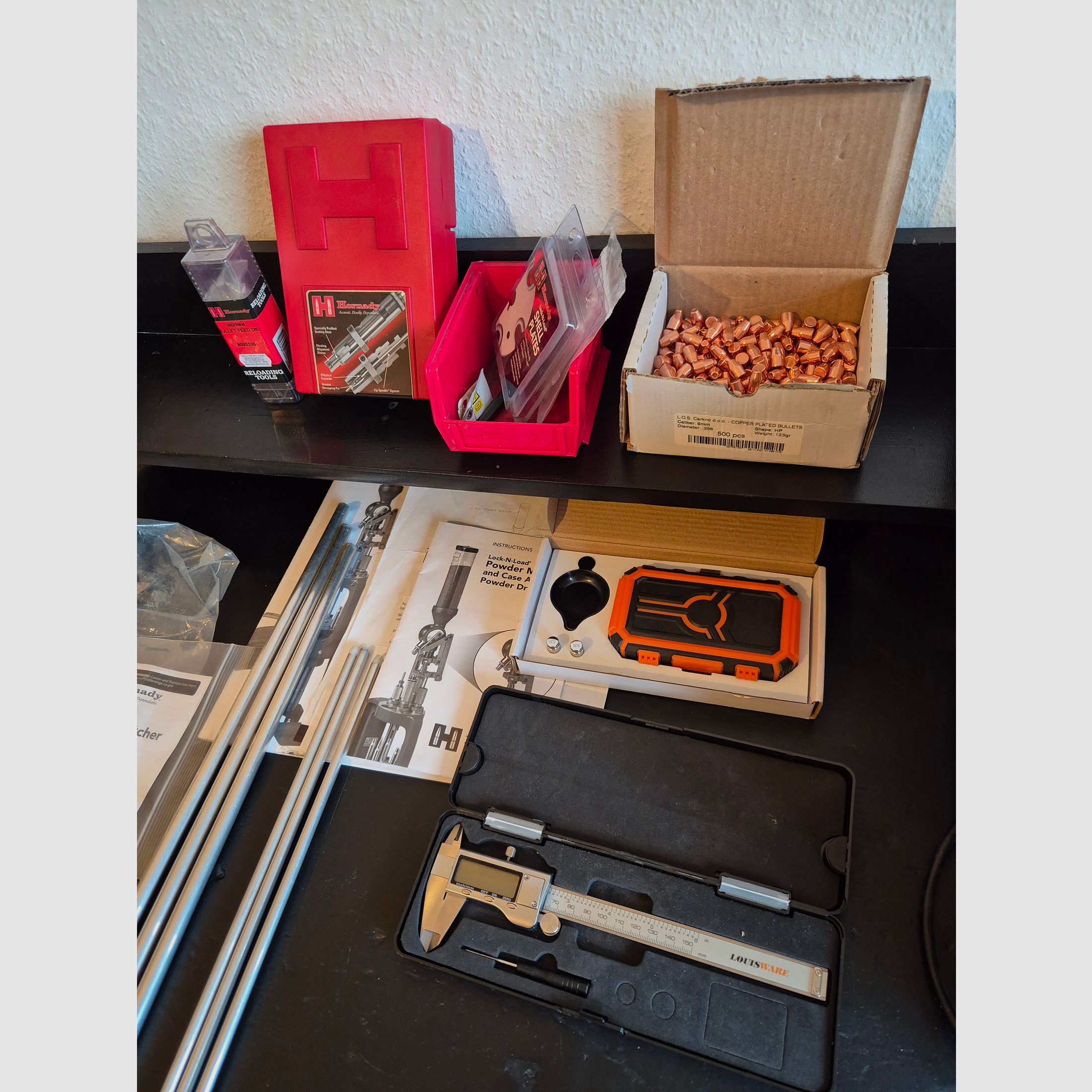 Hornady 5-Station Wiederladepresse Komplettset + massiver Tisch & Zubehör
