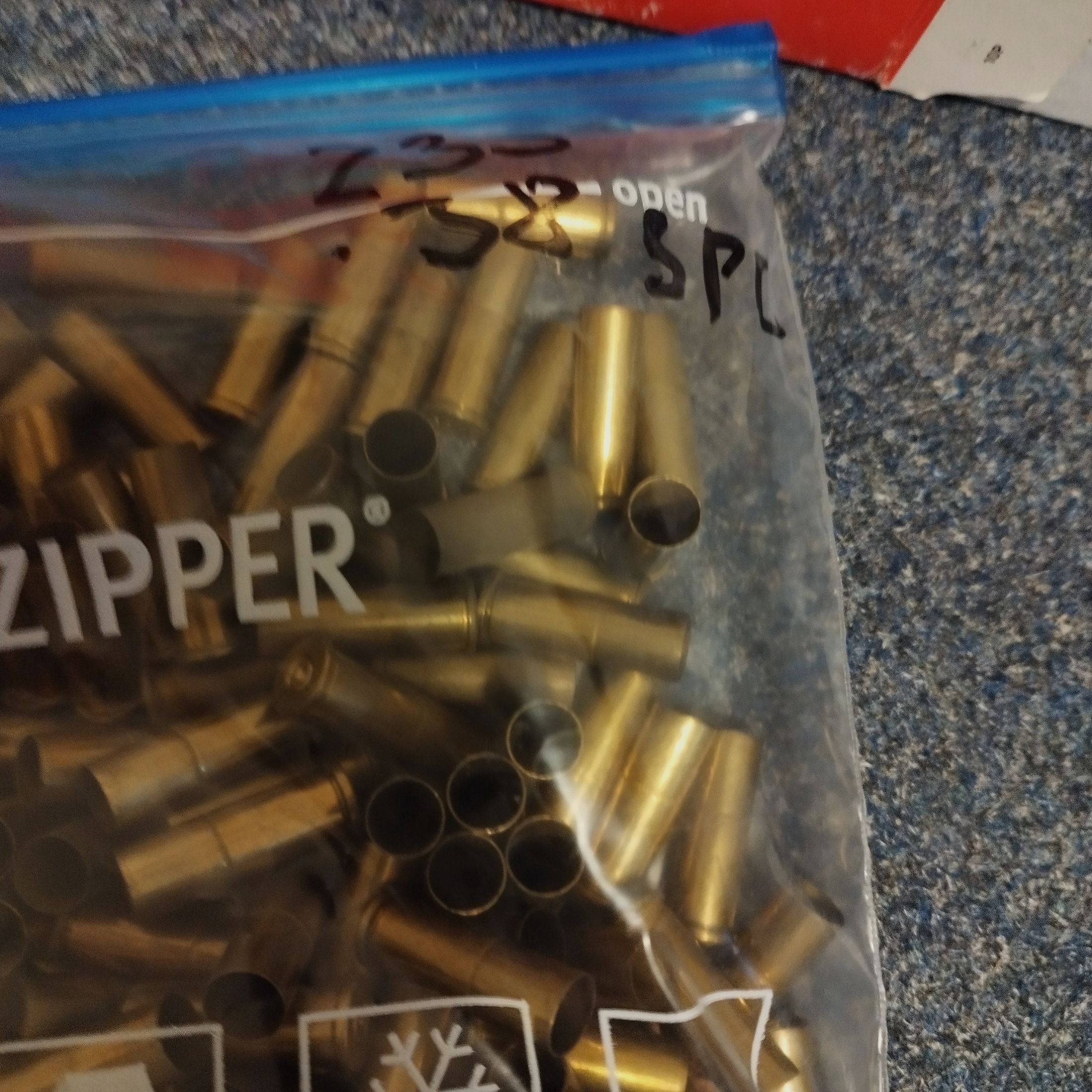 1735 pezzi di bossoli Cal .38 Special già sparati