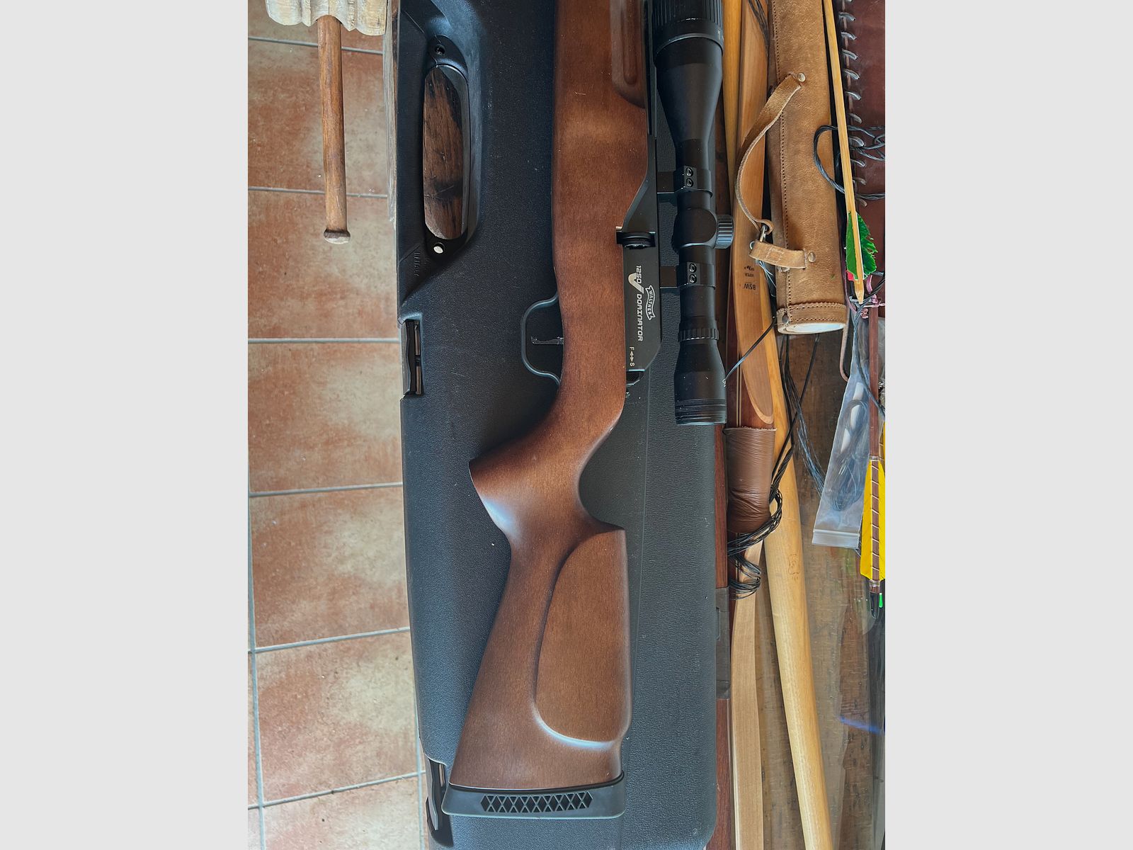 Walther Dominator 1250 mit Holz-Schaft und ZF