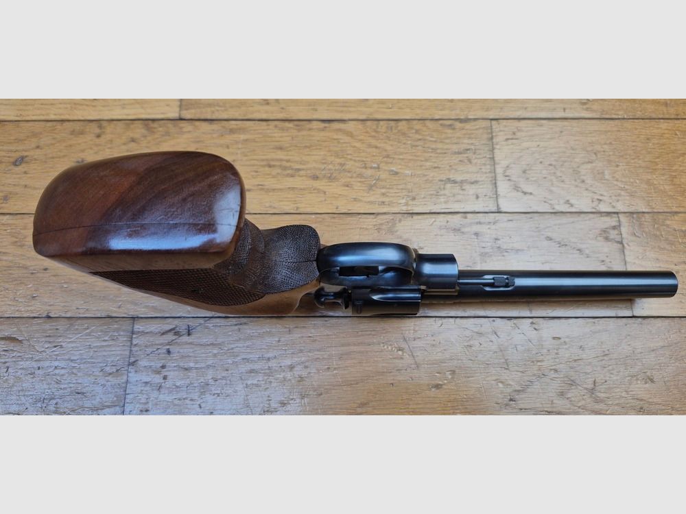 Mythos Revolver Colt Officer Model Match – Kal. 38Sp – Schwerer Lauf 6 Zoll – Waffe aus Hartford um 1960 – Ästhetik und Mechanik auf höchstem Niveau – Seltene Stück für das Schießen und Training in sehr hoher Qualität – Ausgezeichneter Zustand, fast wie neu – TBE +++, Bild 9 von 25