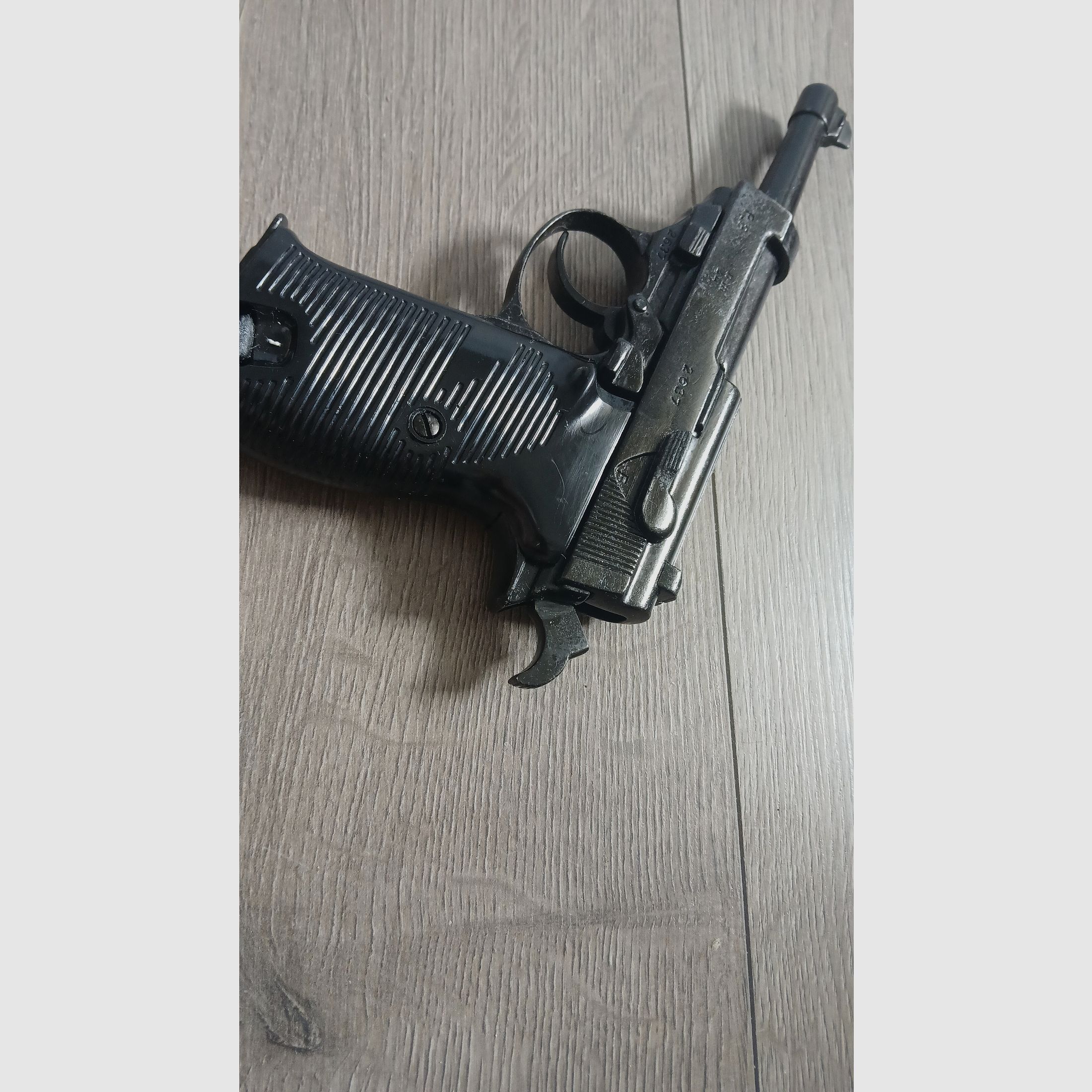 Denix P38 Deko Pistole