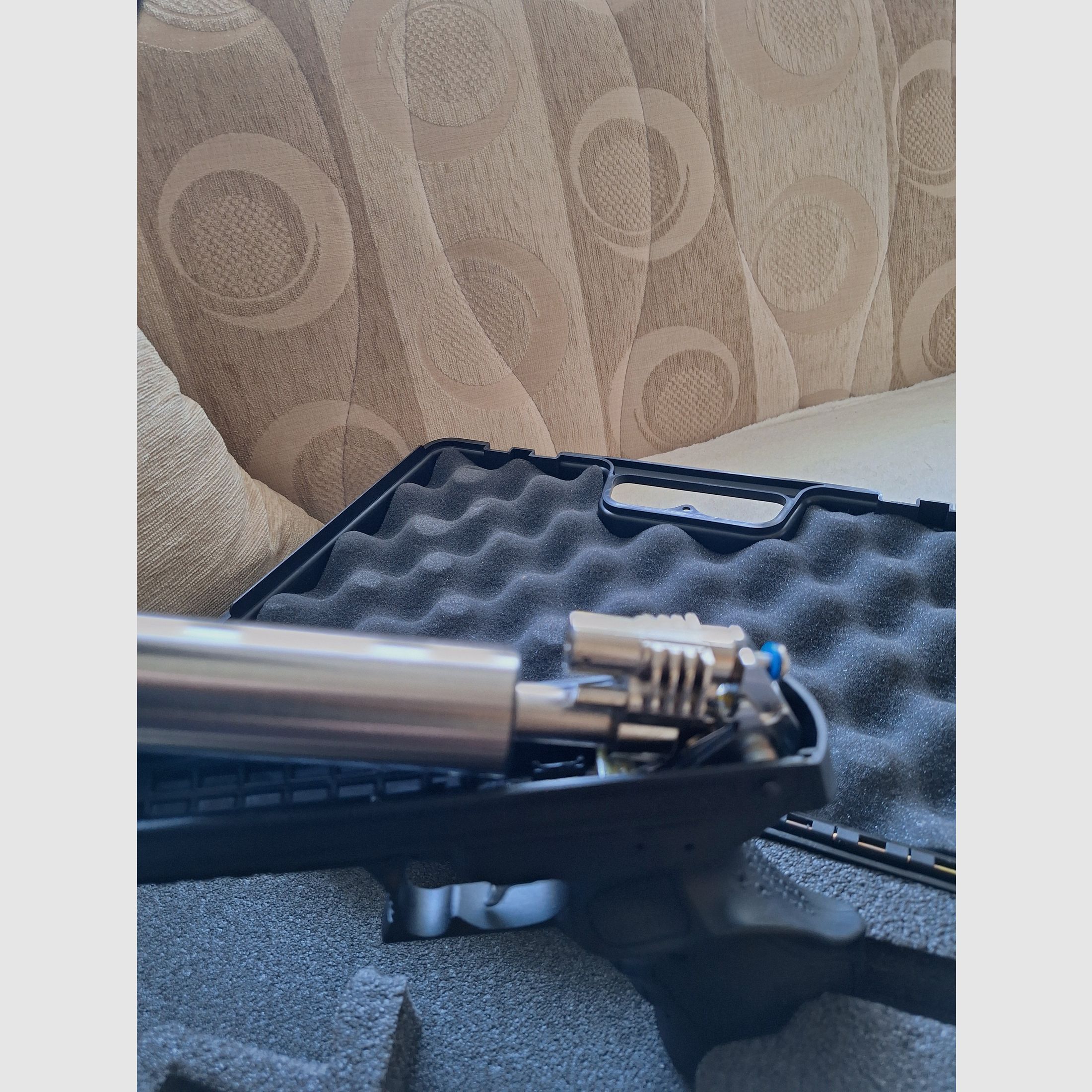 Zoraki Luftpistole 4,5mm mit Schalldämpfer 