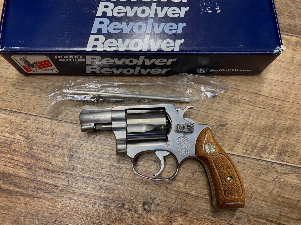 Smith & Wesson 60-3 2 Zoll in Originalverpackung .38Special